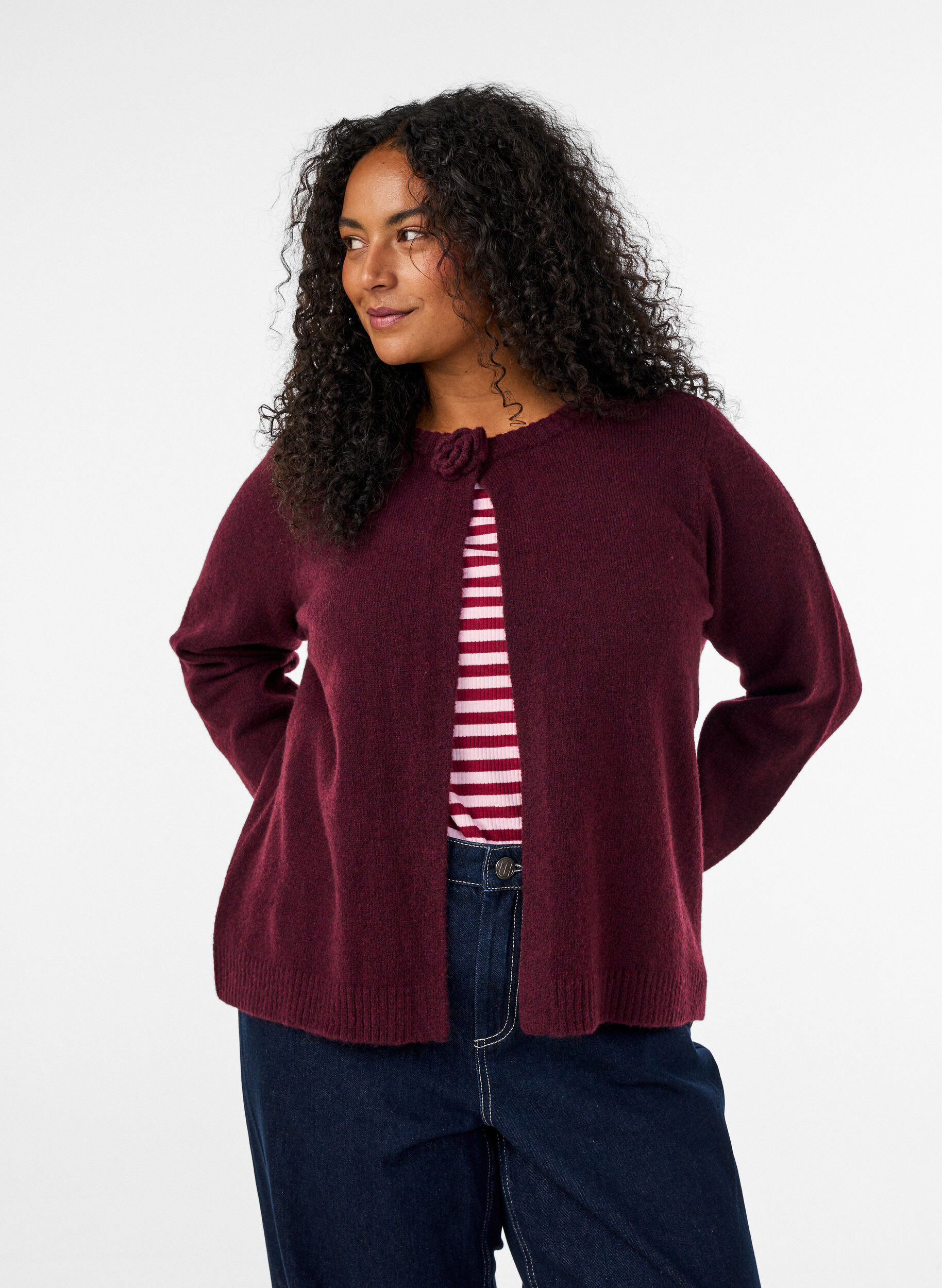 ZizziStickad kofta med blomdetalj, M&ouml;rk Bordeaux, Model image number 0