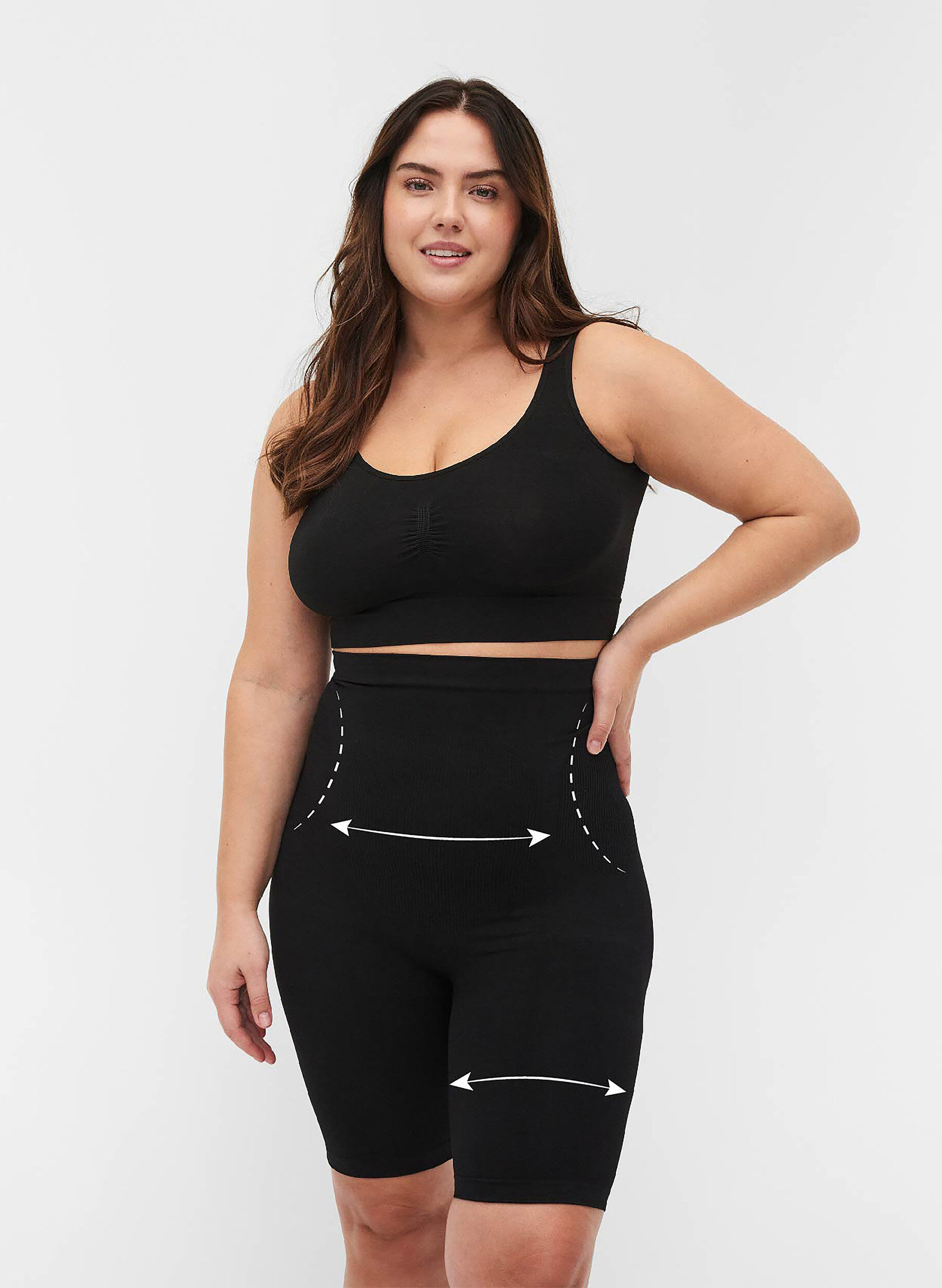 Shapewear shorts med h&ouml;gmidja, Svart, Model