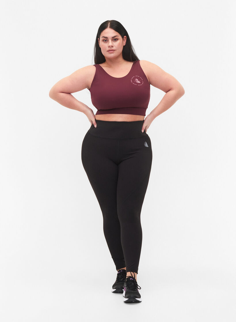 CORE, MID SUPPORT SPORTS BRA - Sport-bh med v-rygg, Fig, Model image number 2