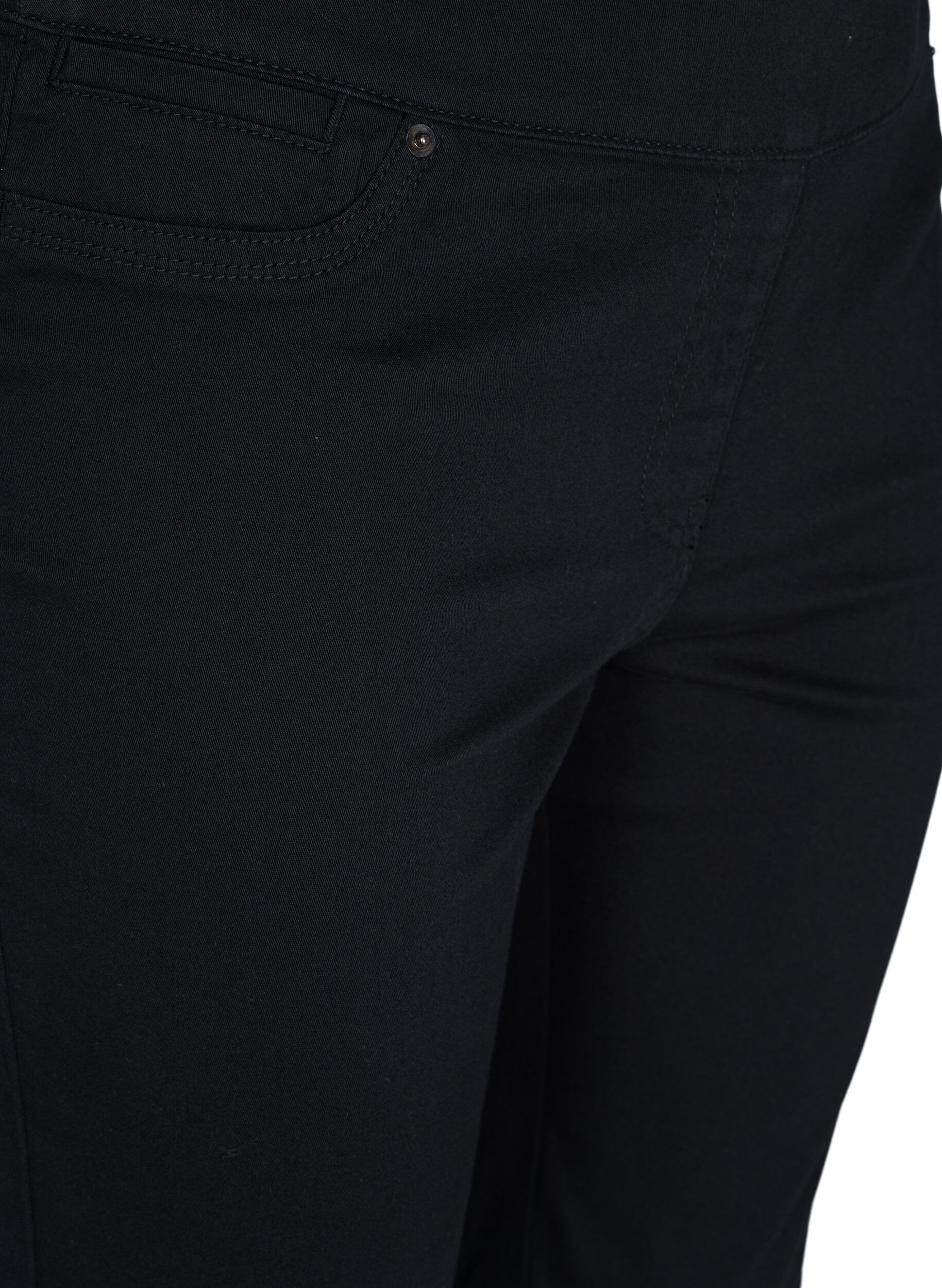 ZizziFigurn&auml;ra shorts med bakfickor, Black, Packshot image number 2