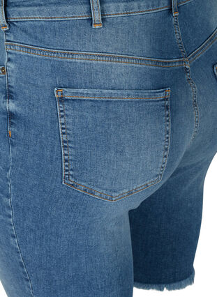 Jeansshorts i tajt modell med råa kanter, Dark blue denim, Packshot image number 3