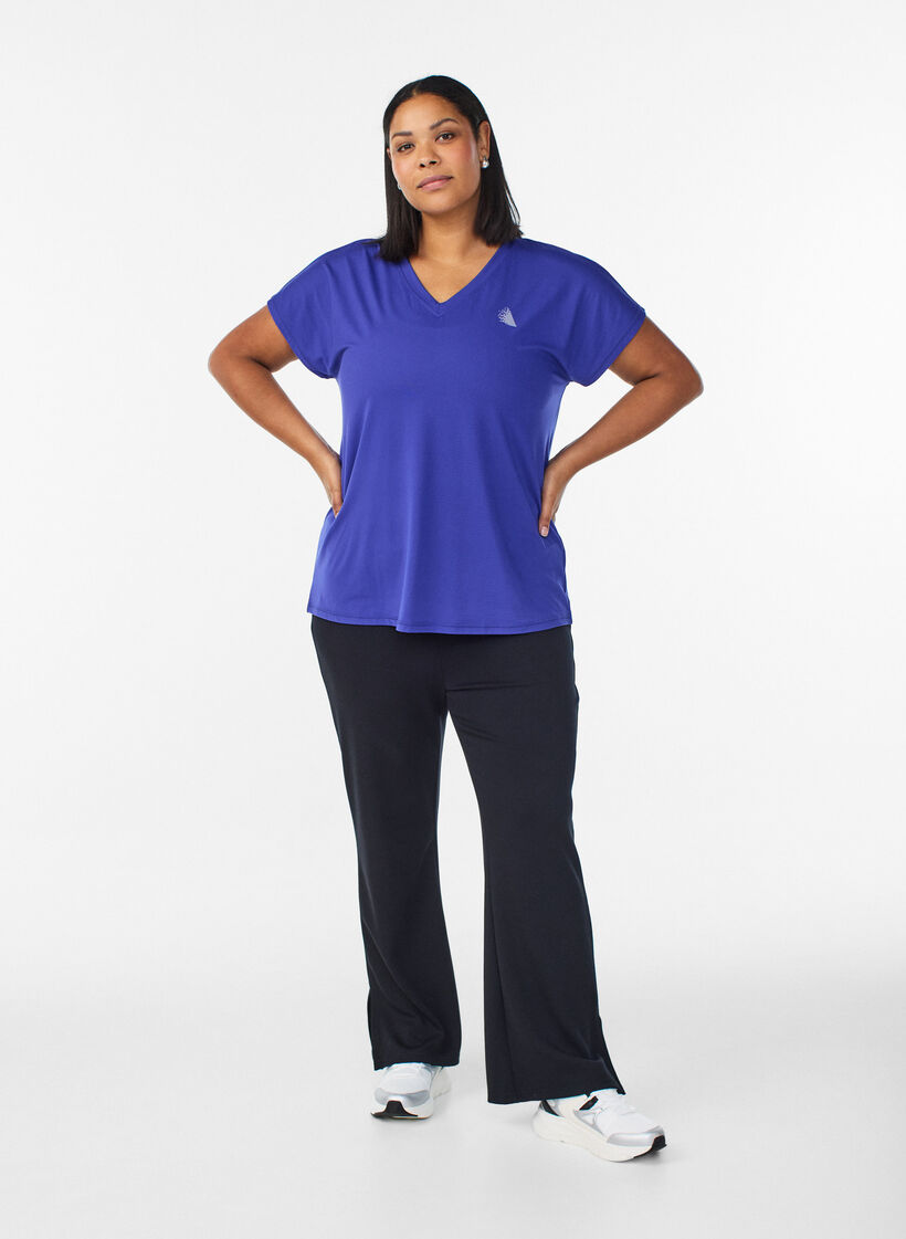Tr&auml;nings t-shirt med v-ringning och l&ouml;s passform, Lila, Model image number 1