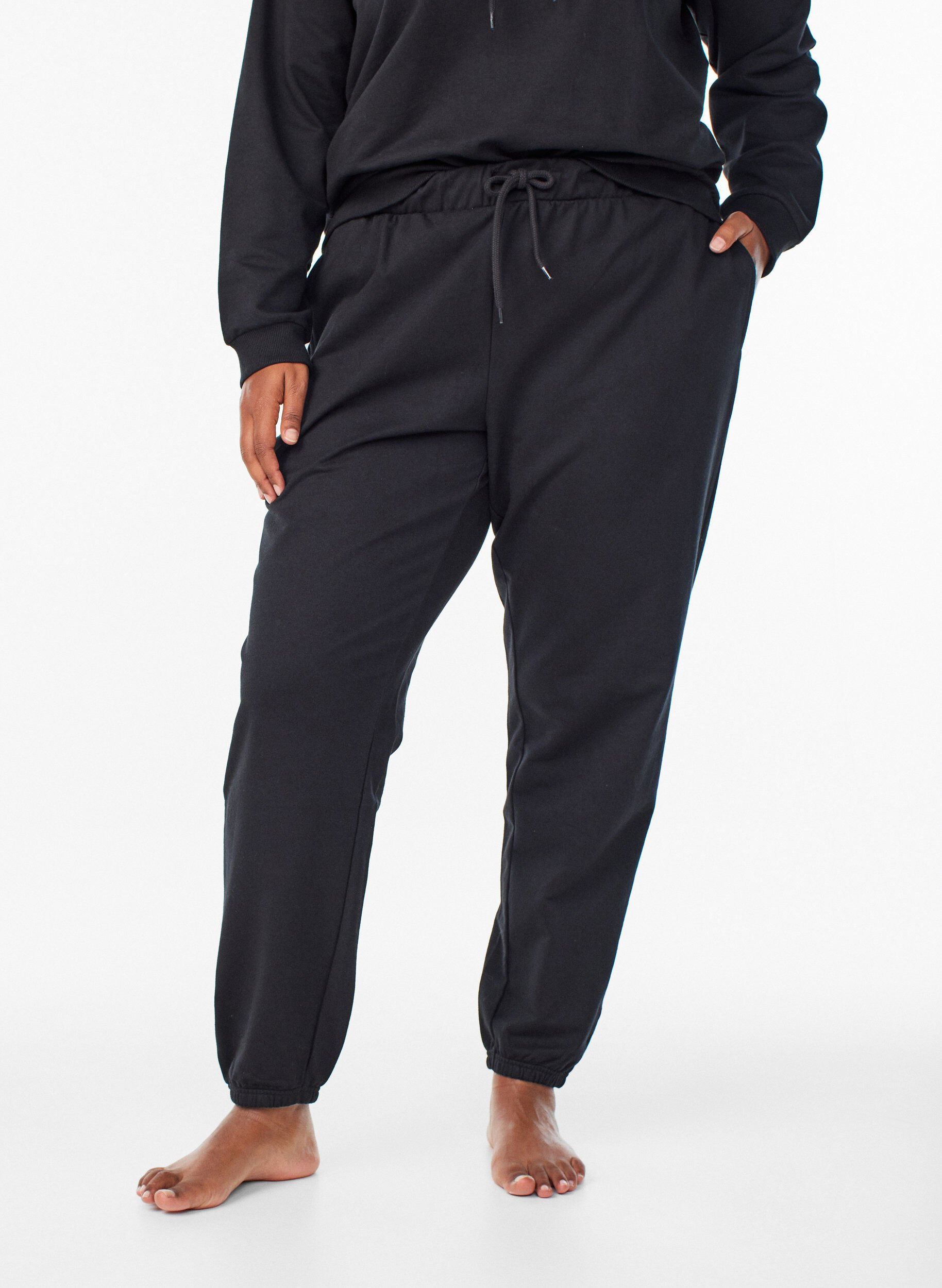 ZizziMjukisbyxor med fickor, Svart, Model image number 2
