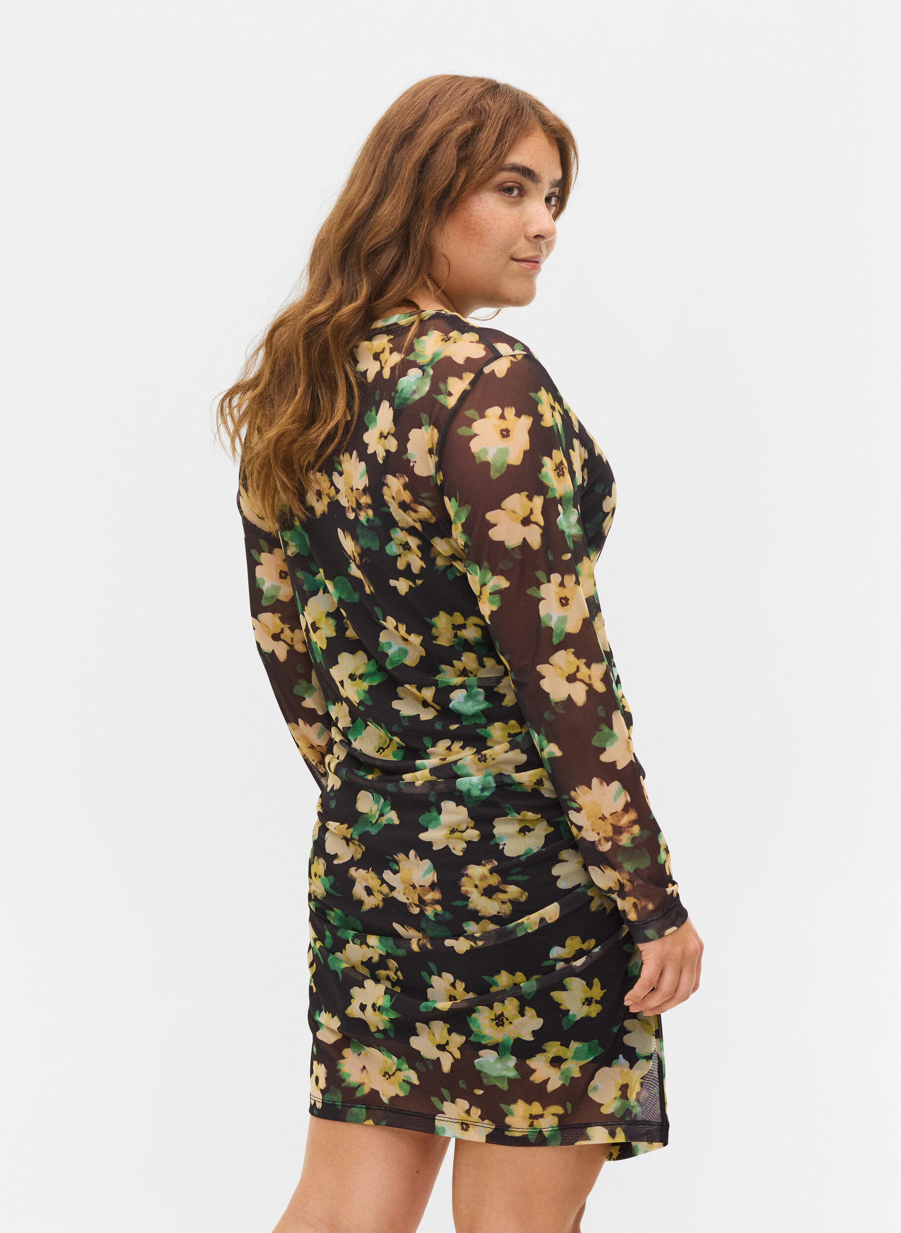 Zizzi &Aring;tsittande mesh-kl&auml;nning med 3/4 &auml;rmar, Yellow Green AOP, Model image number 1