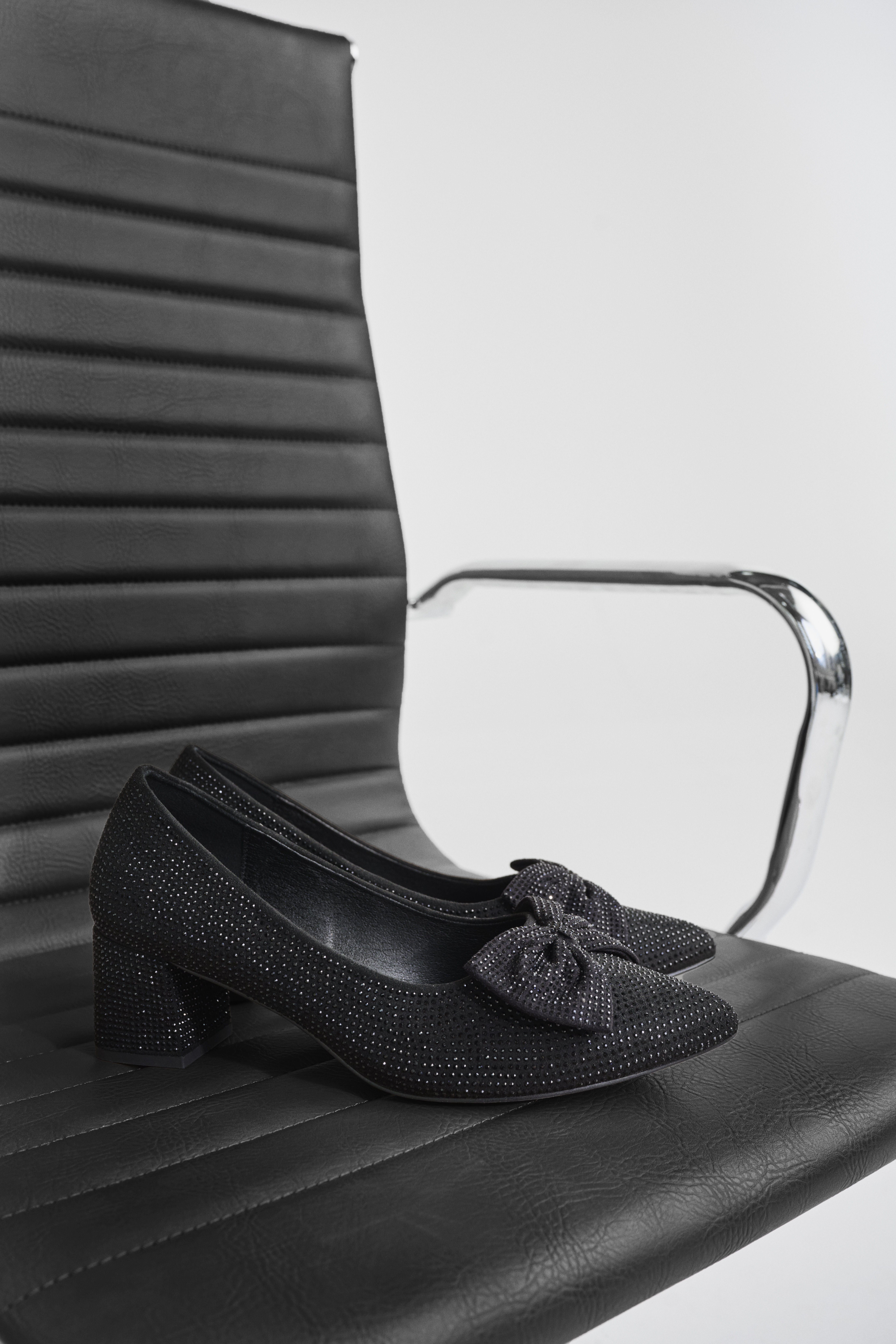 Pumps med strasstenar, , Model