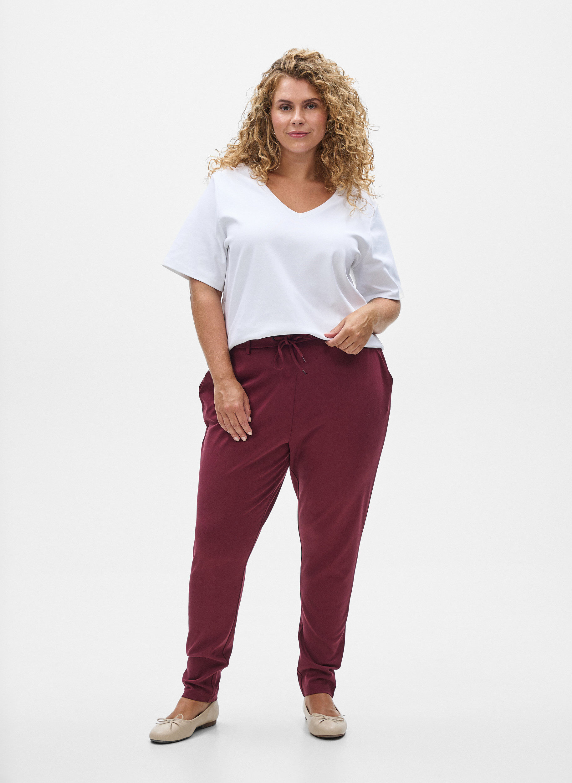 ZizziCroppade Maddison-byxor, M&ouml;rk Bordeaux, Model image number 0