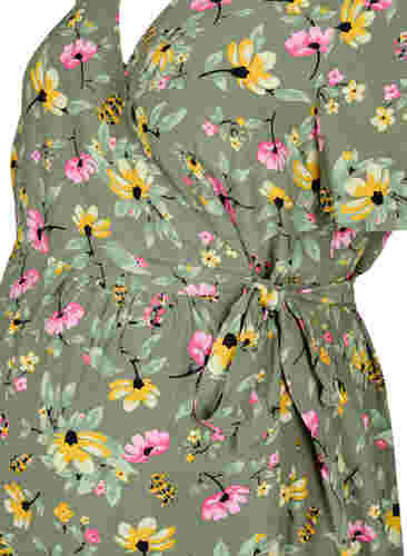 Gravidklänning i viskos och omlottmodell, Green Flower Print, Packshot image number 2