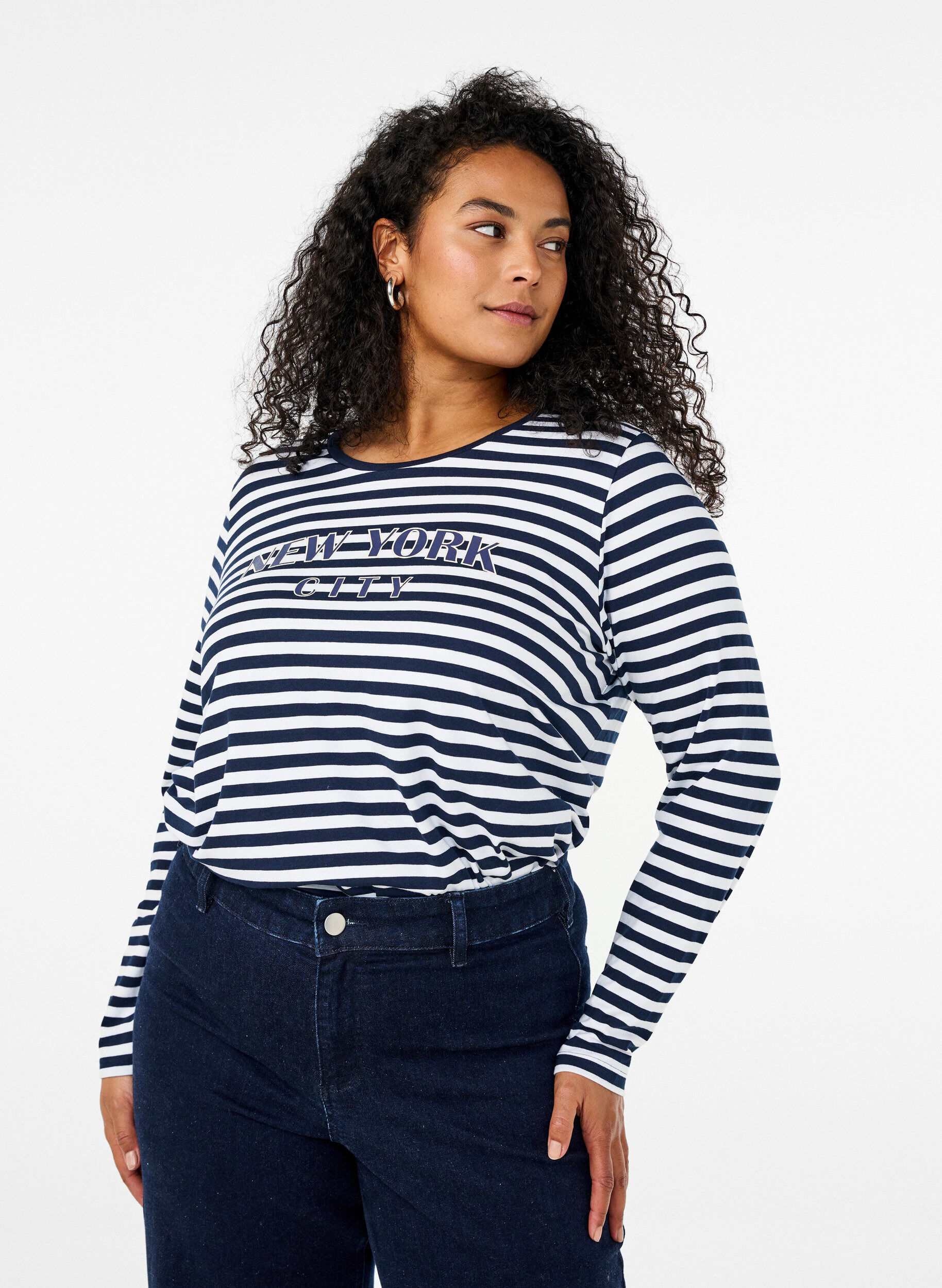 Zizzi Randig blus med motiv, White w.Navy Stripe, Model image number 0