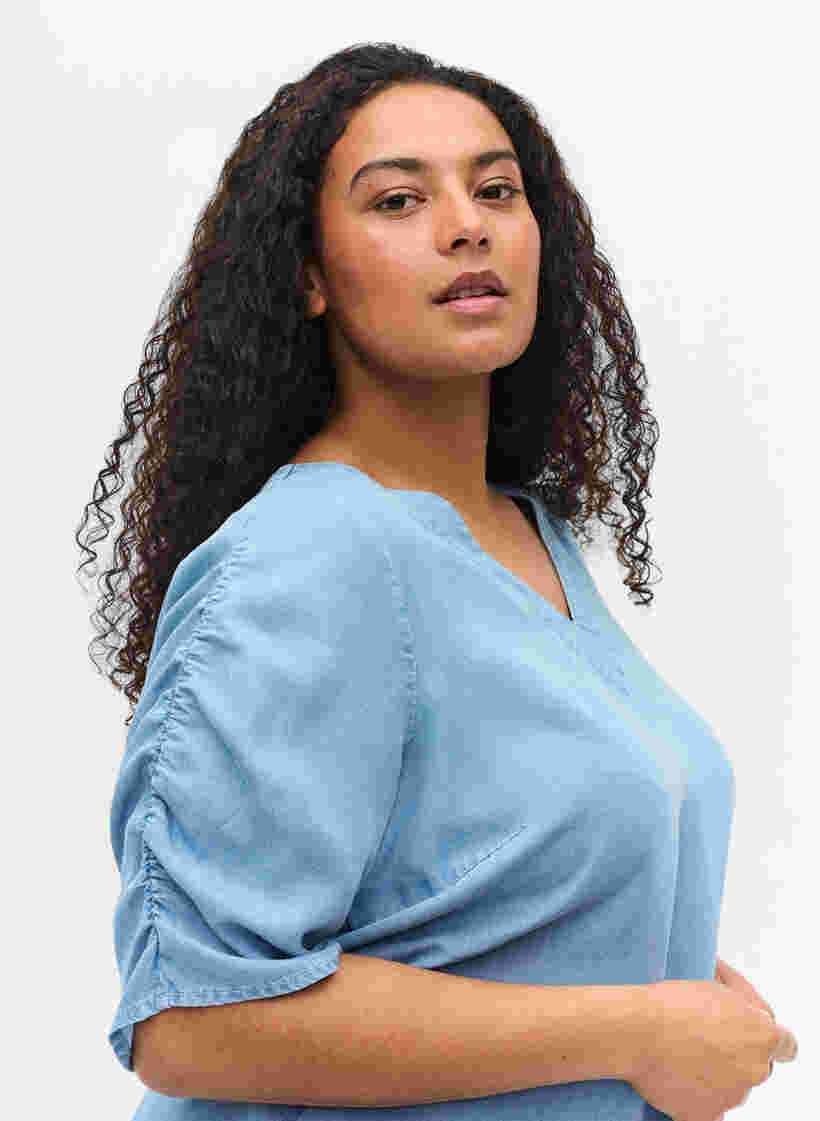 Blus med draperade ärmar, Light blue denim, Model image number 2