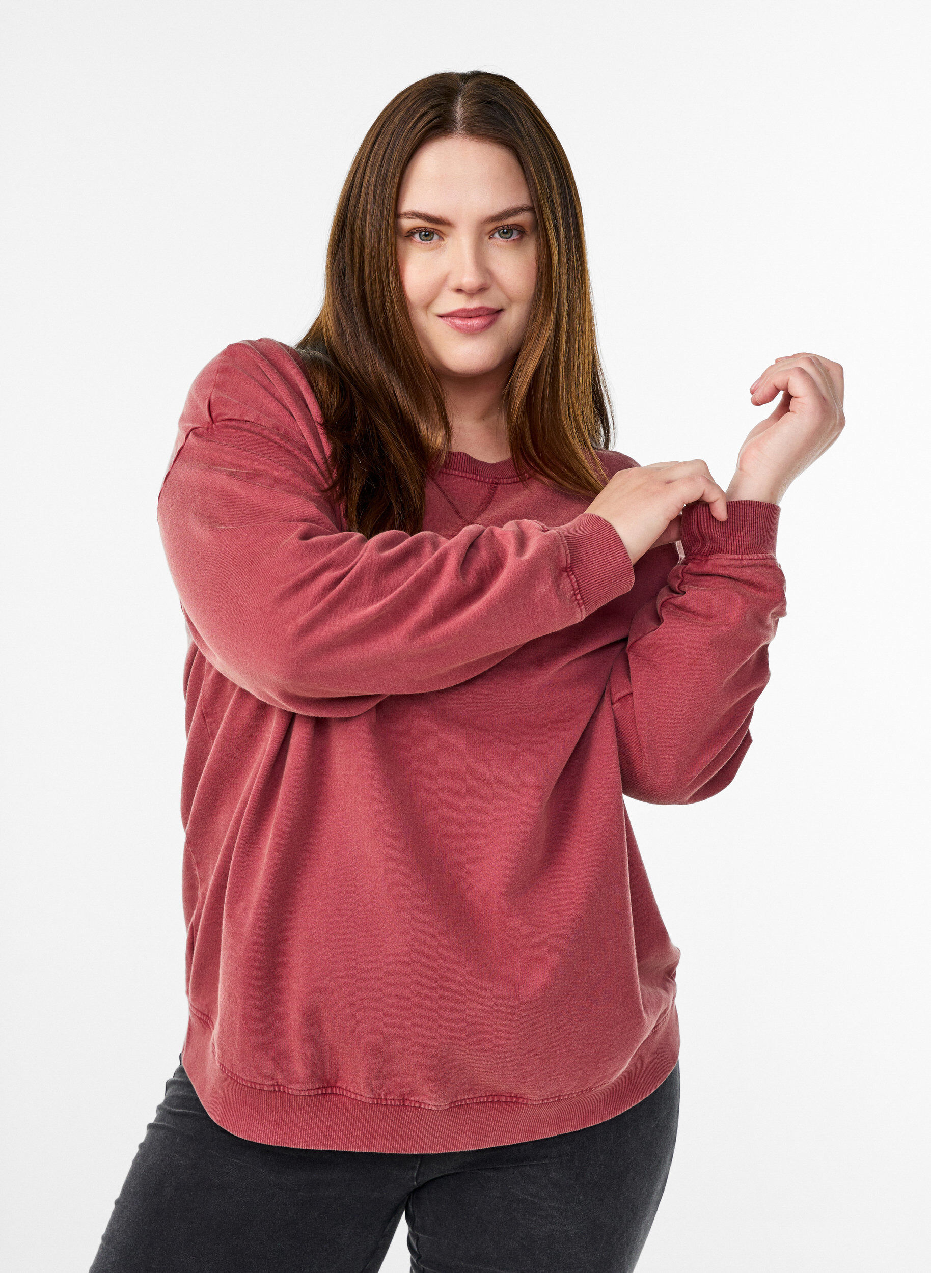 Zizzi L&ouml;st sittande sweatshirt med tv&auml;ttad look, R&ouml;d, Model image number 0