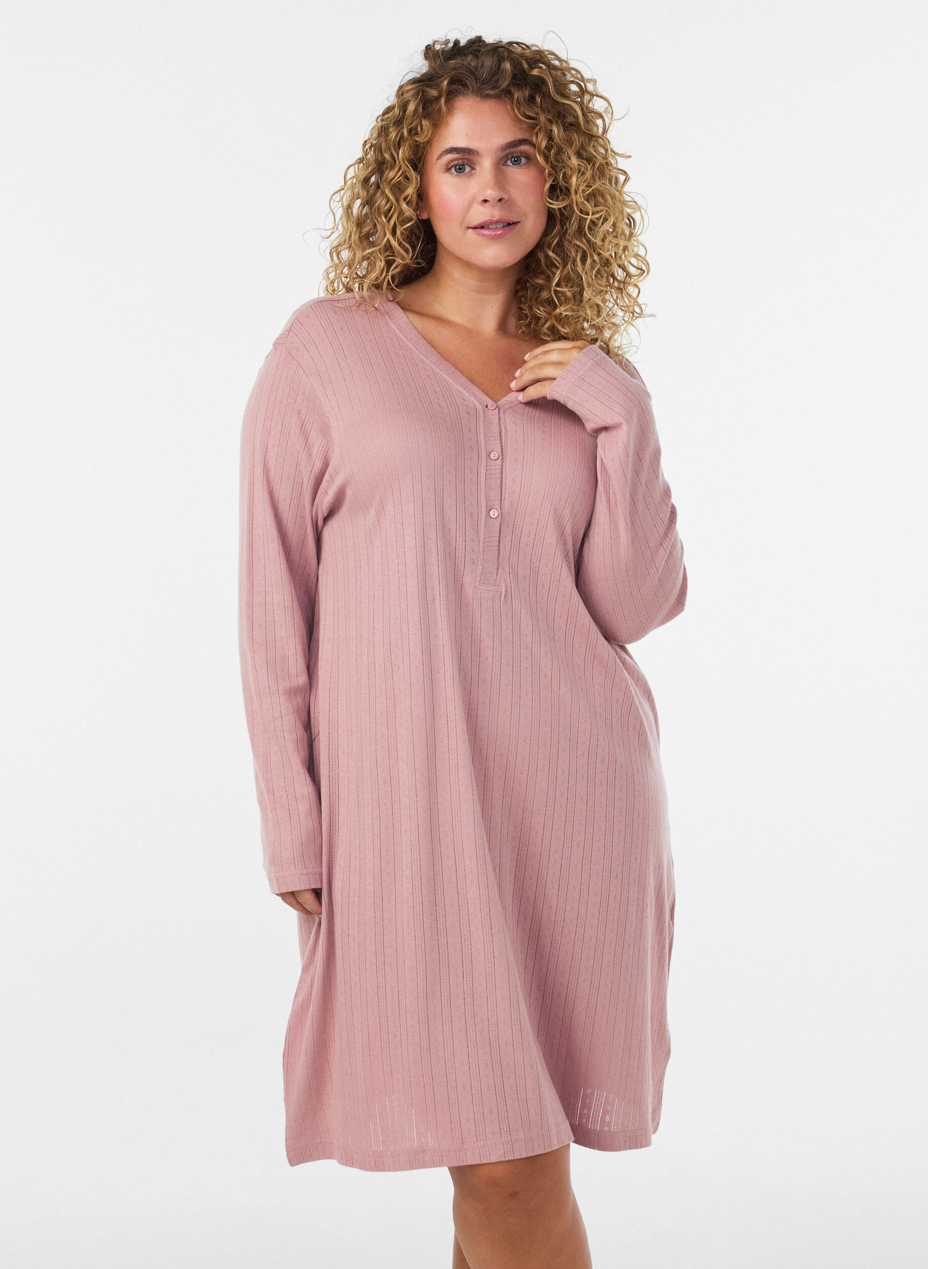 ZizziNattlinne i ekologisk bomull med h&aring;lbroderi, Rosa, Model image number 0