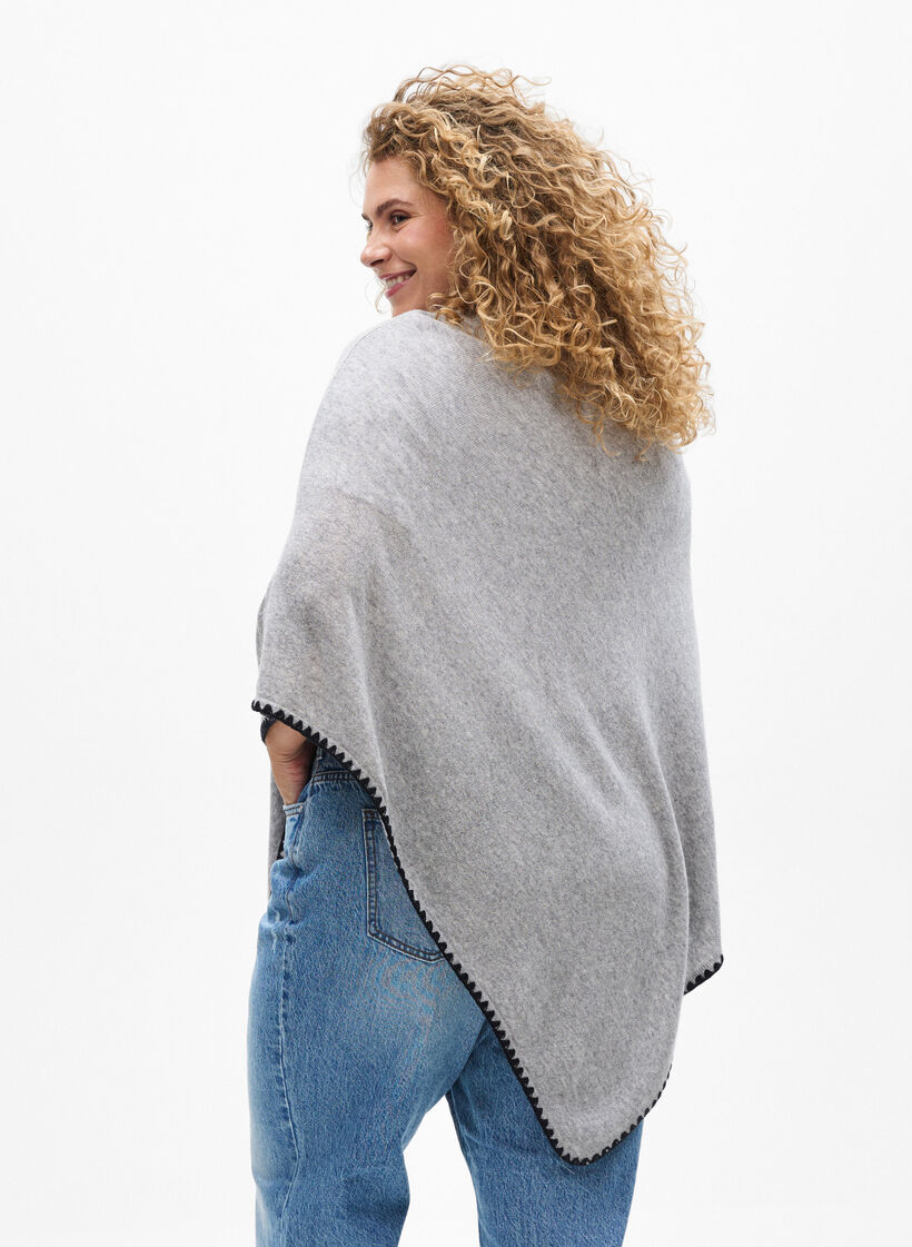 Fin stickad poncho, Gr&aring;, Model image number 2