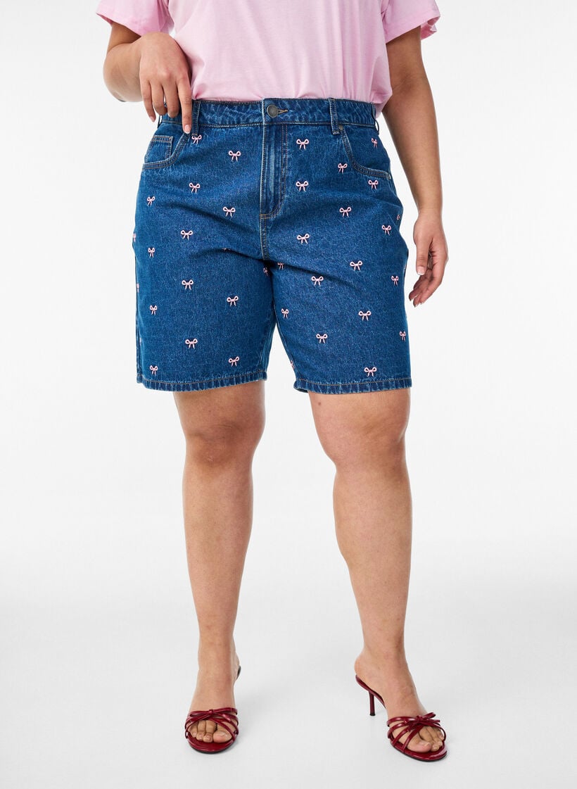 Broderade jeansshorts, Bl&aring;, Model image number 3