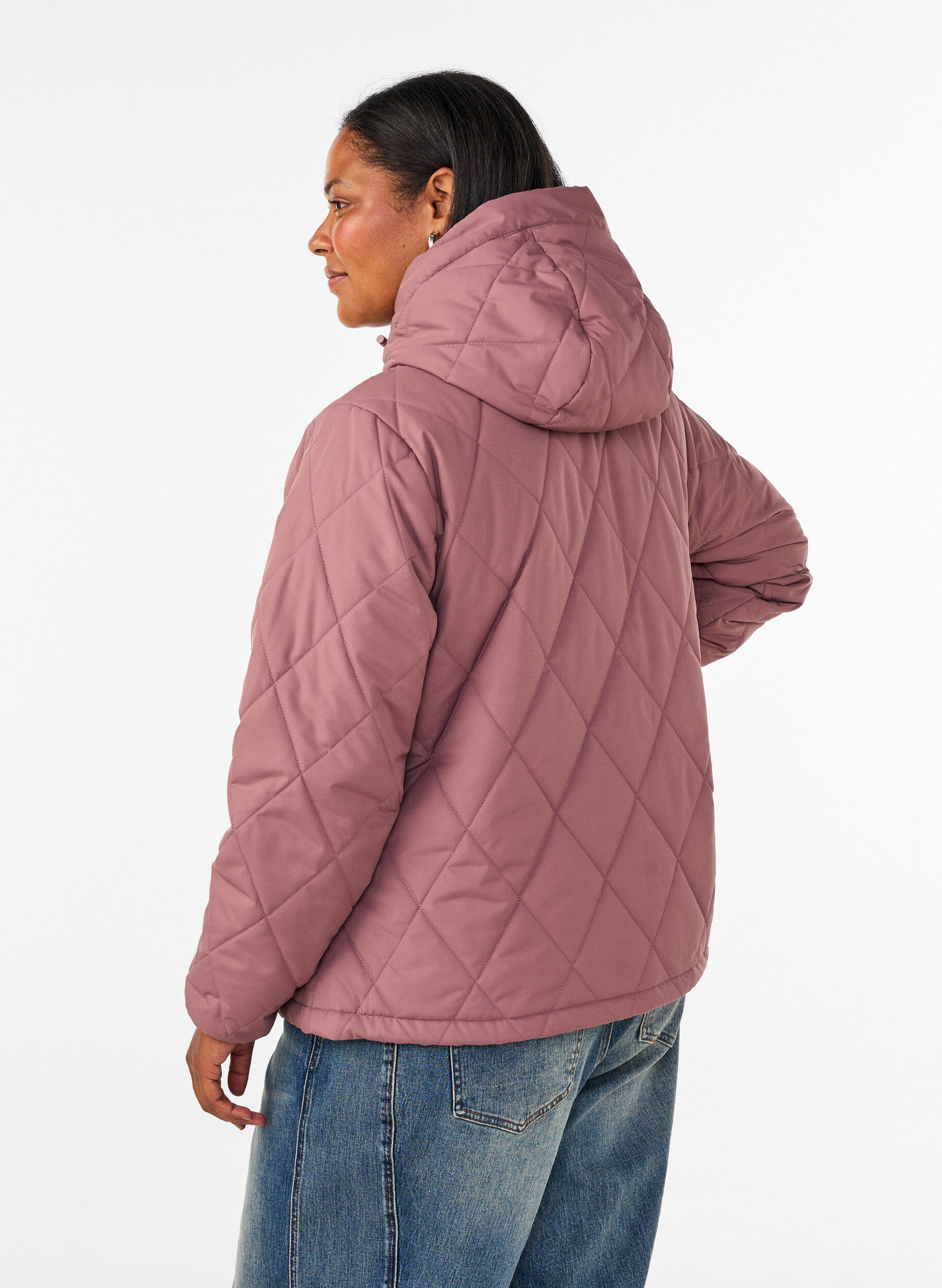 ZizziL&auml;tt vadderad jacka med diamantquilt, Rosa, Model image number 2