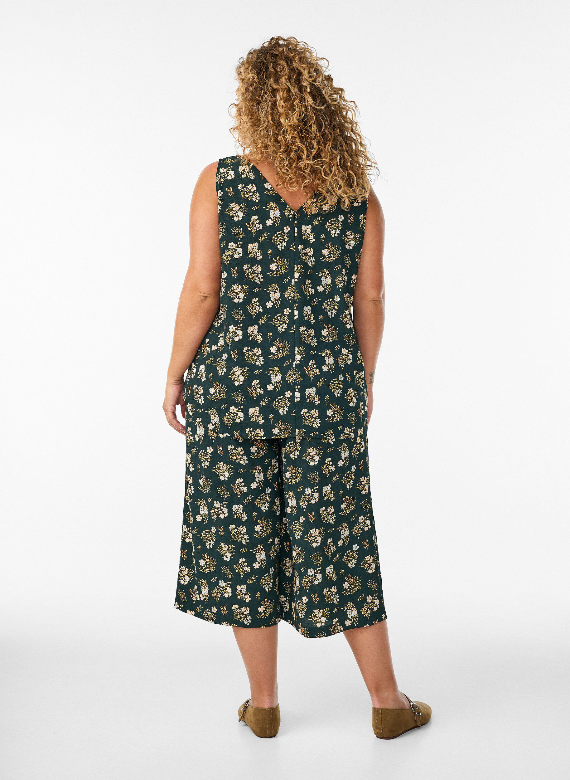 ZizziM&ouml;nstrad topp med v-ringning, Gr&ouml;n, Model image number 1