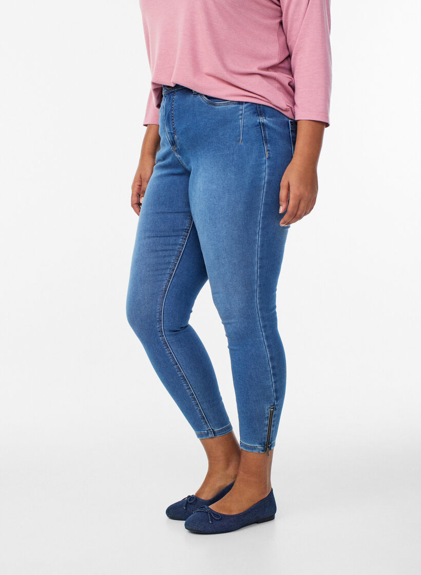 Croppade Amy jeans med dragkedja, Bl&aring;, Model image number 2