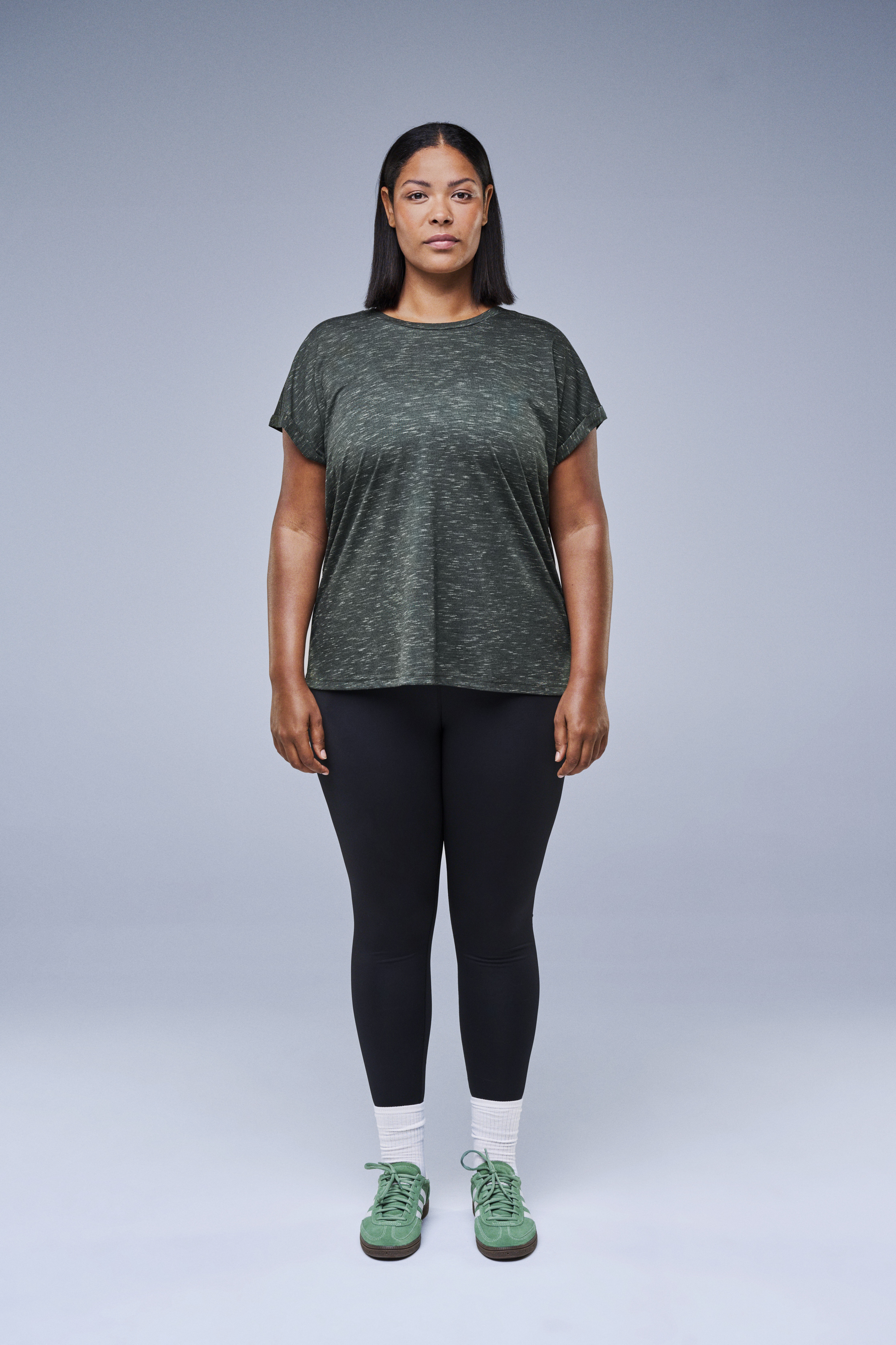 Gr&ouml;n l&ouml;s tr&auml;nings-T-shirt, , Model