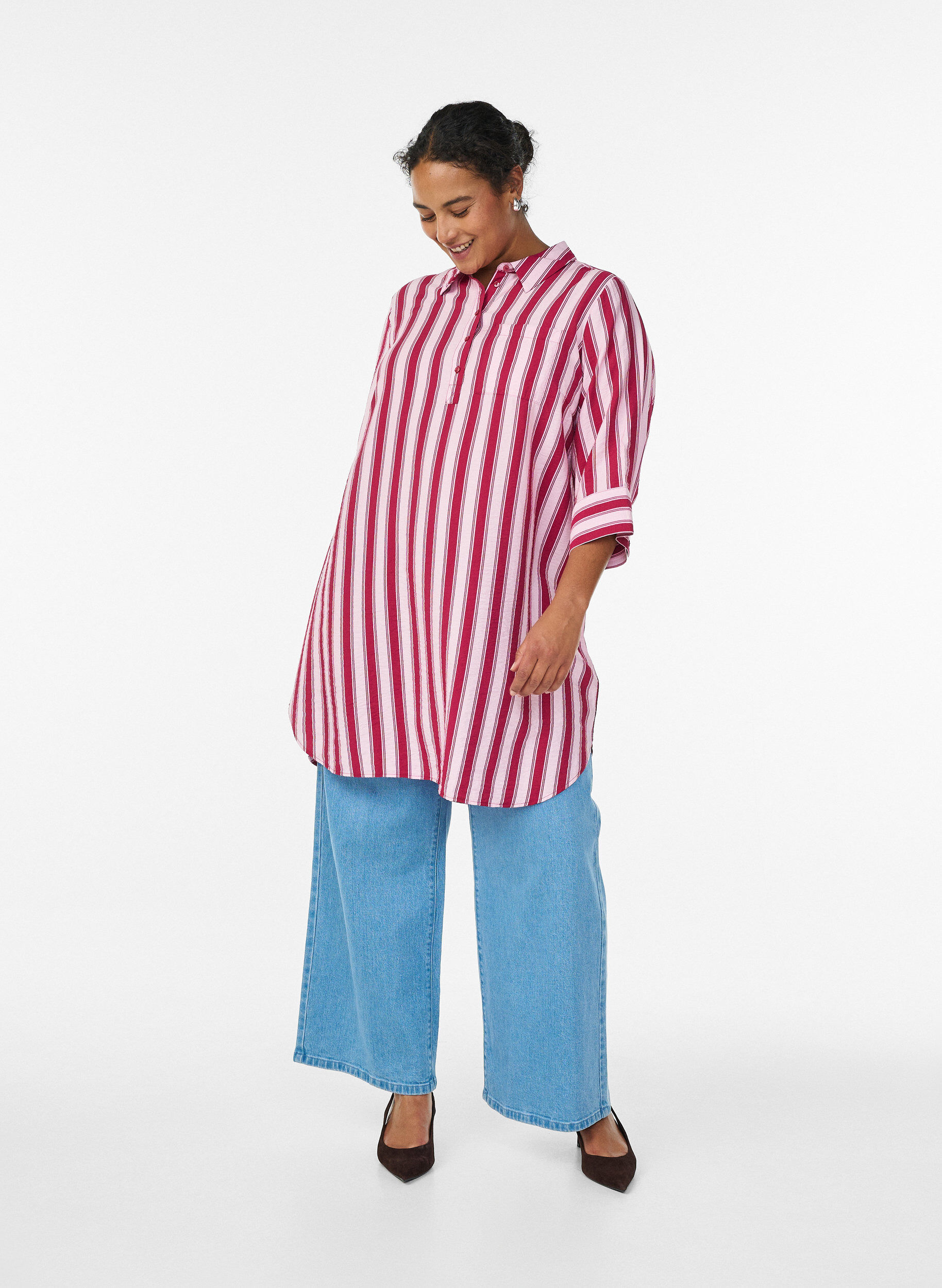 ZizziKort kl&auml;nning med krage och br&ouml;stficka, Rosa, Model image number 1