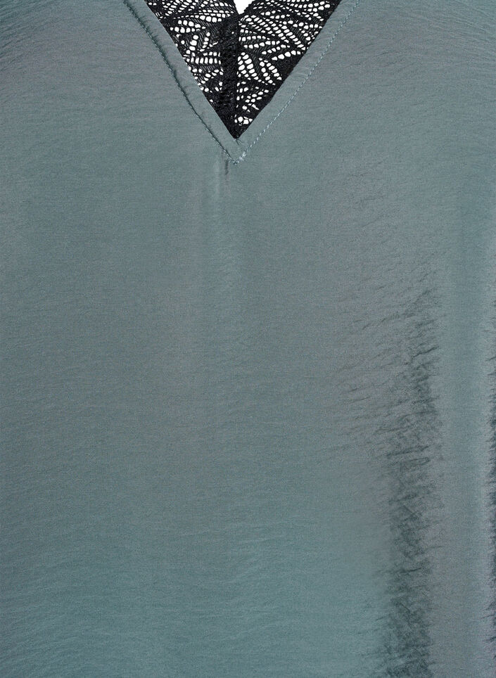 Kortärmad viskosblus med spetskant, Grön, Packshot image number 2