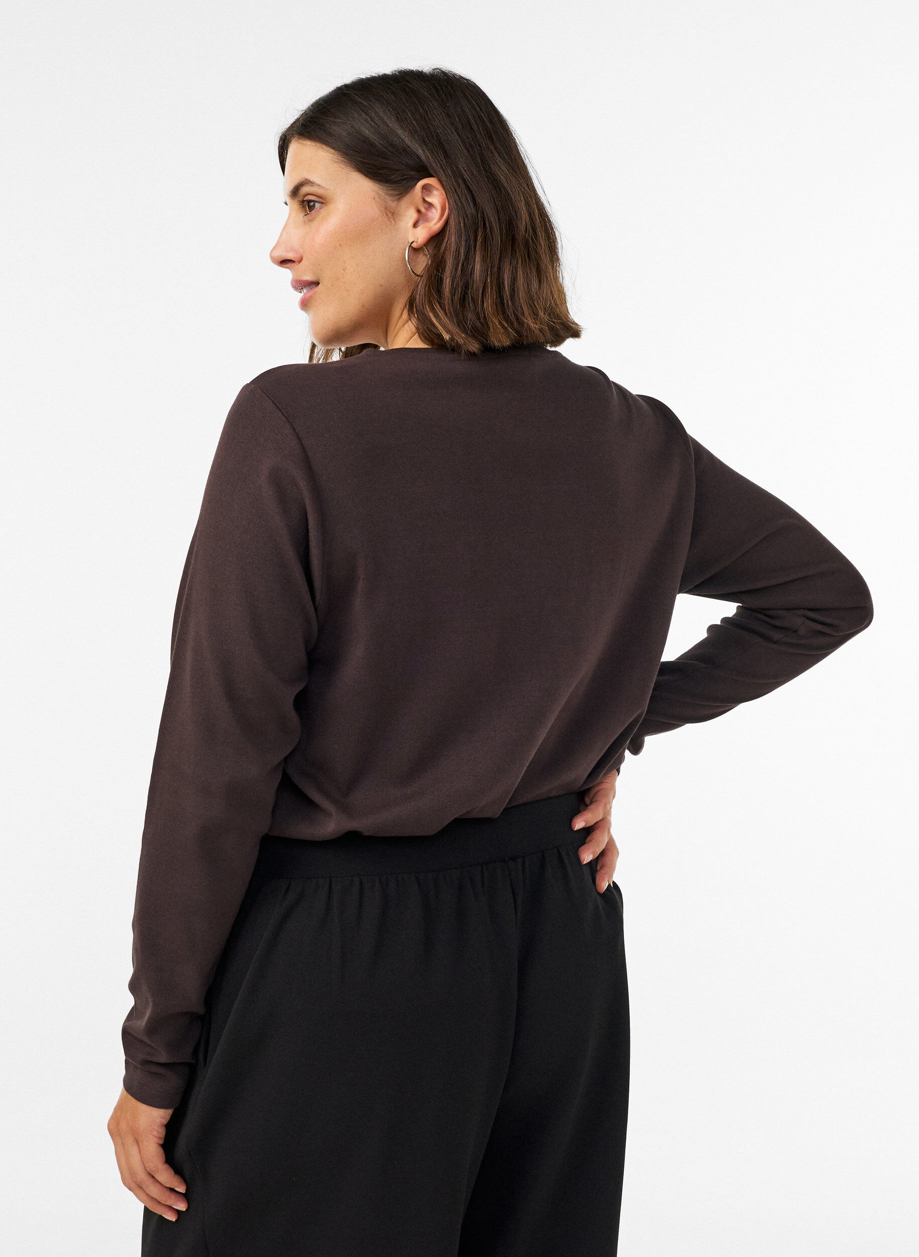 ZizziL&aring;ng&auml;rmad bas-T-shirt med rund hals, Brun, Model image number 2