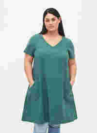 Kortärmad klänning i bomull, Sea Pine, Model