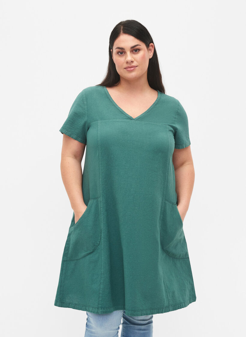Kortärmad klänning i bomull, Sea Pine, Model