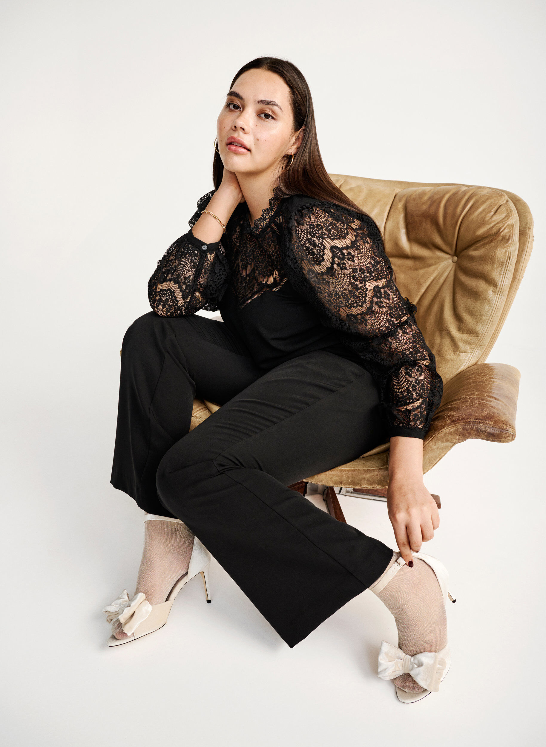 Zizzi L&aring;ng&auml;rmad kl&auml;nning med spets, Black, Image image number 0