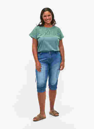 Slim fit capri-jeans med fickor, Light blue denim, Model image number 0