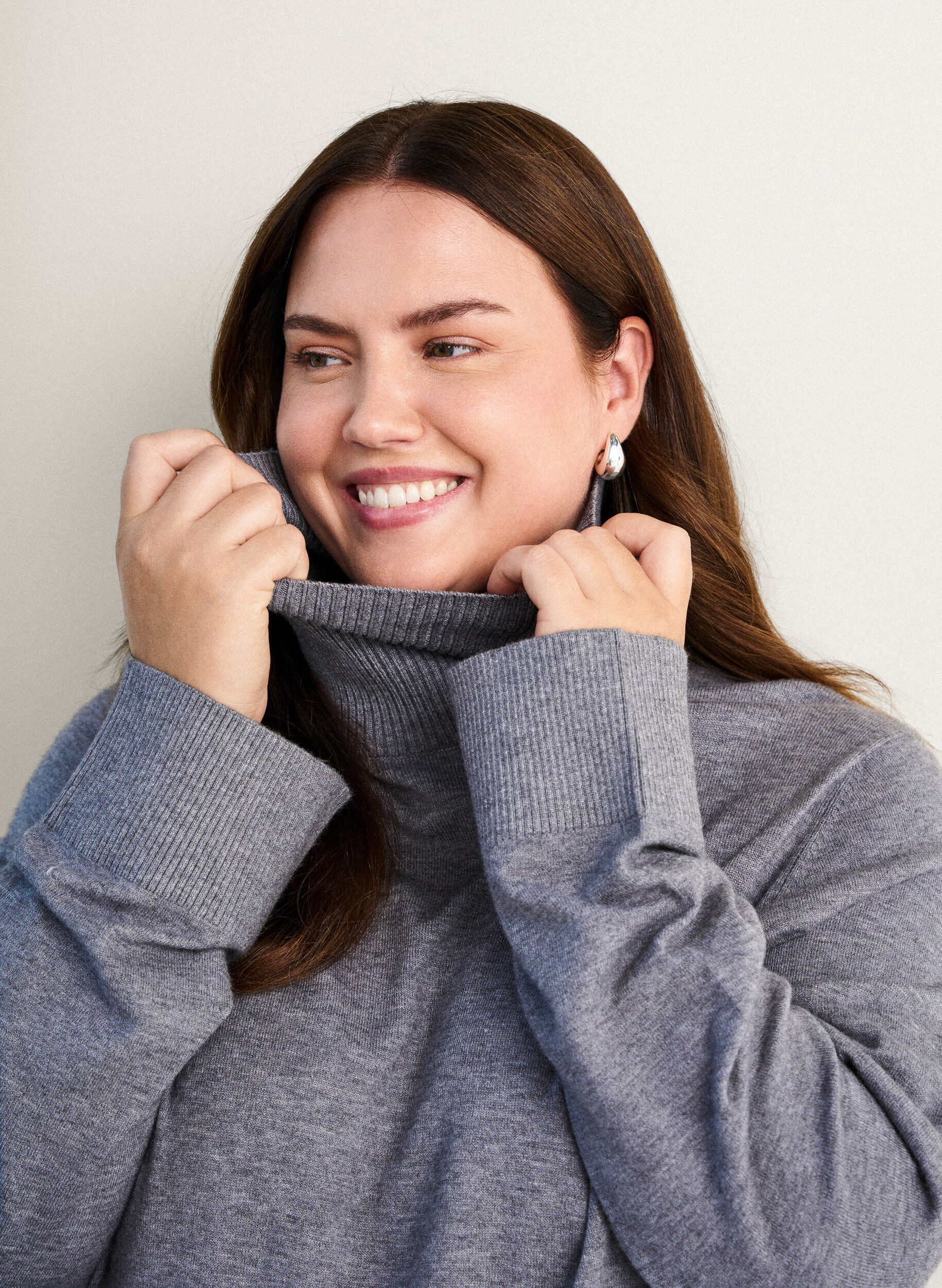 Zizzi Stickad tr&ouml;ja med polokrage och knappar i sidan, Gr&aring;, Image image number 0