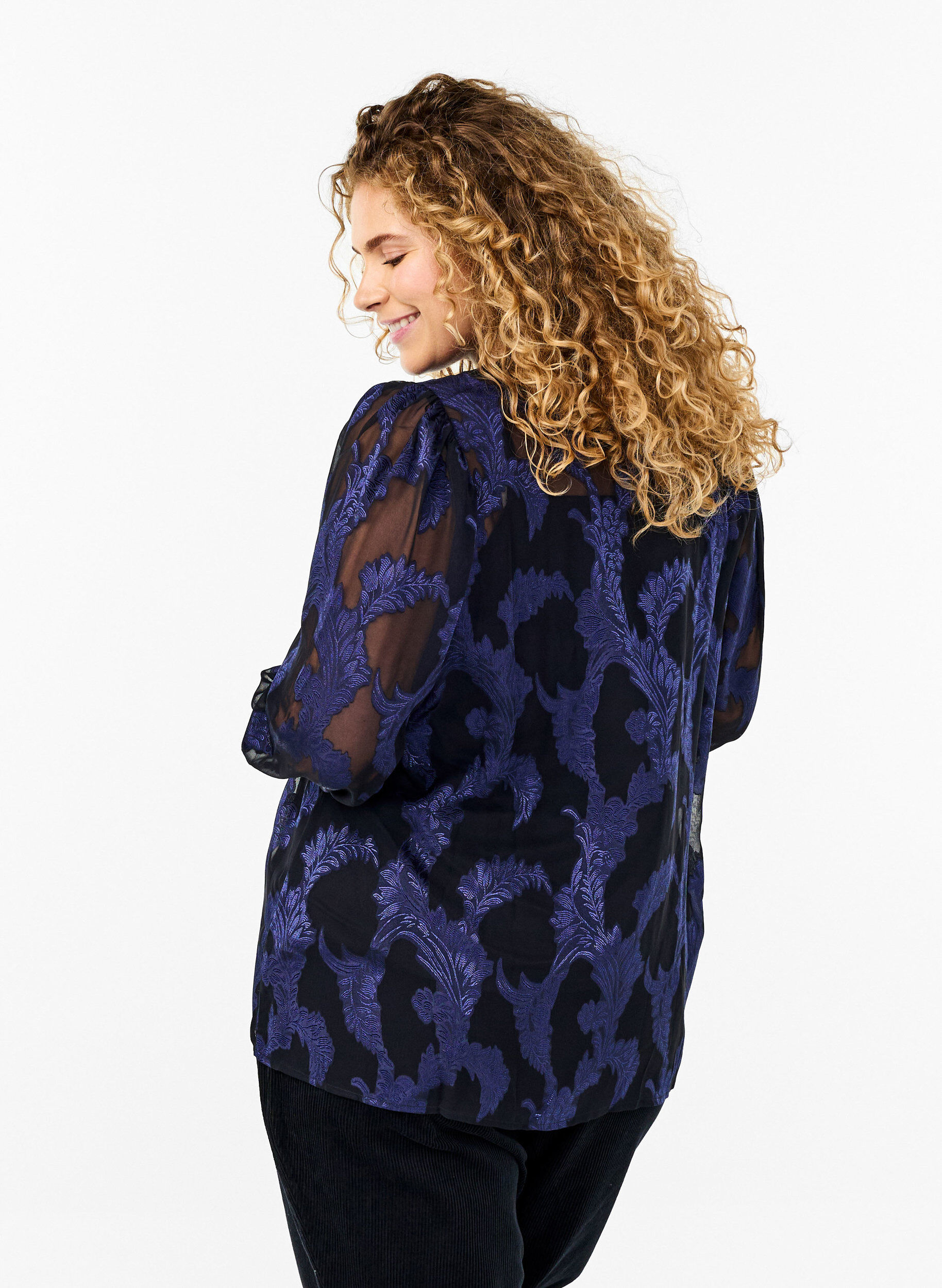 Zizzi Chiffongblus med jacquardm&ouml;nster, Evening Blue, Model image number 1