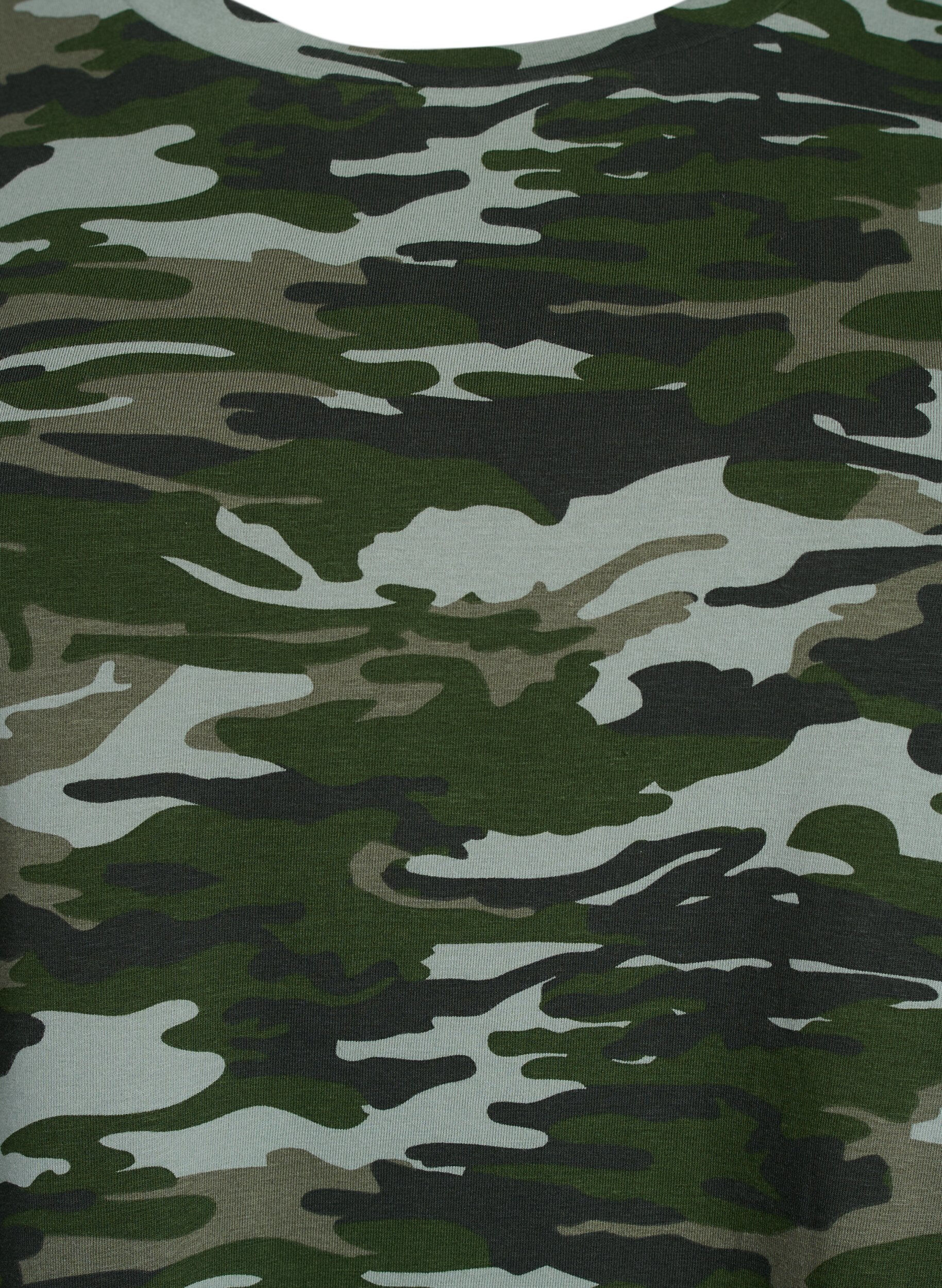 Zizzi T-shirt med rund hals och helt&auml;ckande tryck, Gr&ouml;n, Packshot image number 2