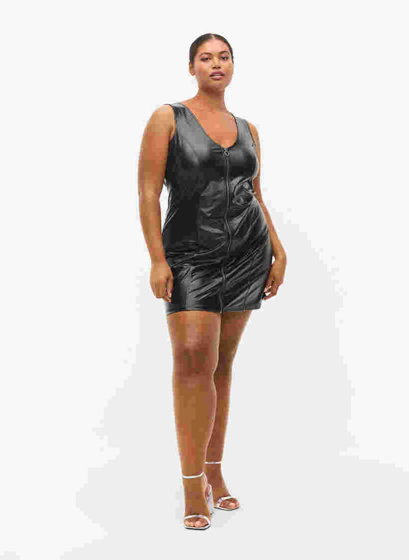 Klänning i läderimitation med dragkedja, Black, Model image number 2