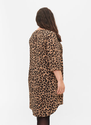 Mönstrad klänning med 3/4-ärmar, Leopard, Model image number 1