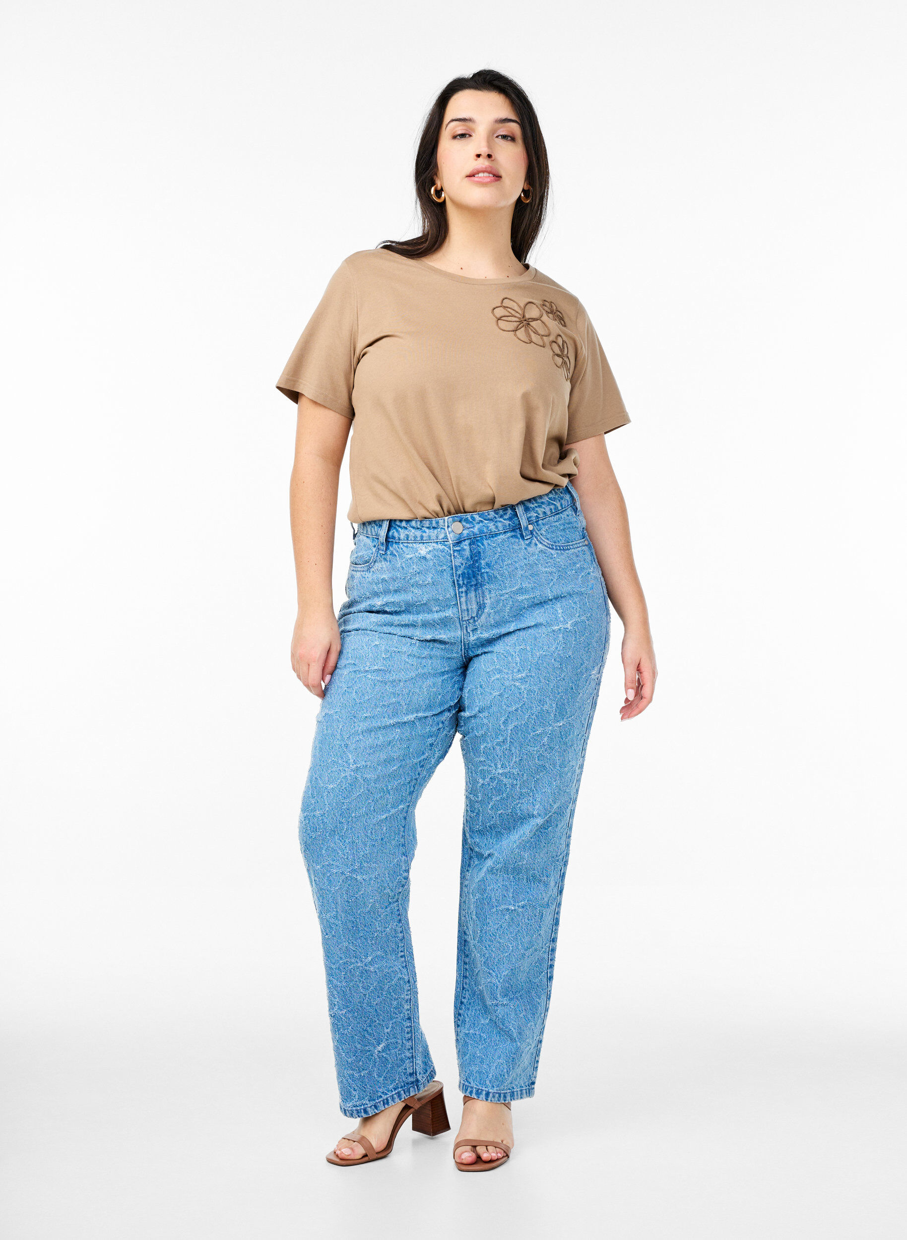 Zizzi T-shirt med dekorativa detaljer, Beige, Model image number 1