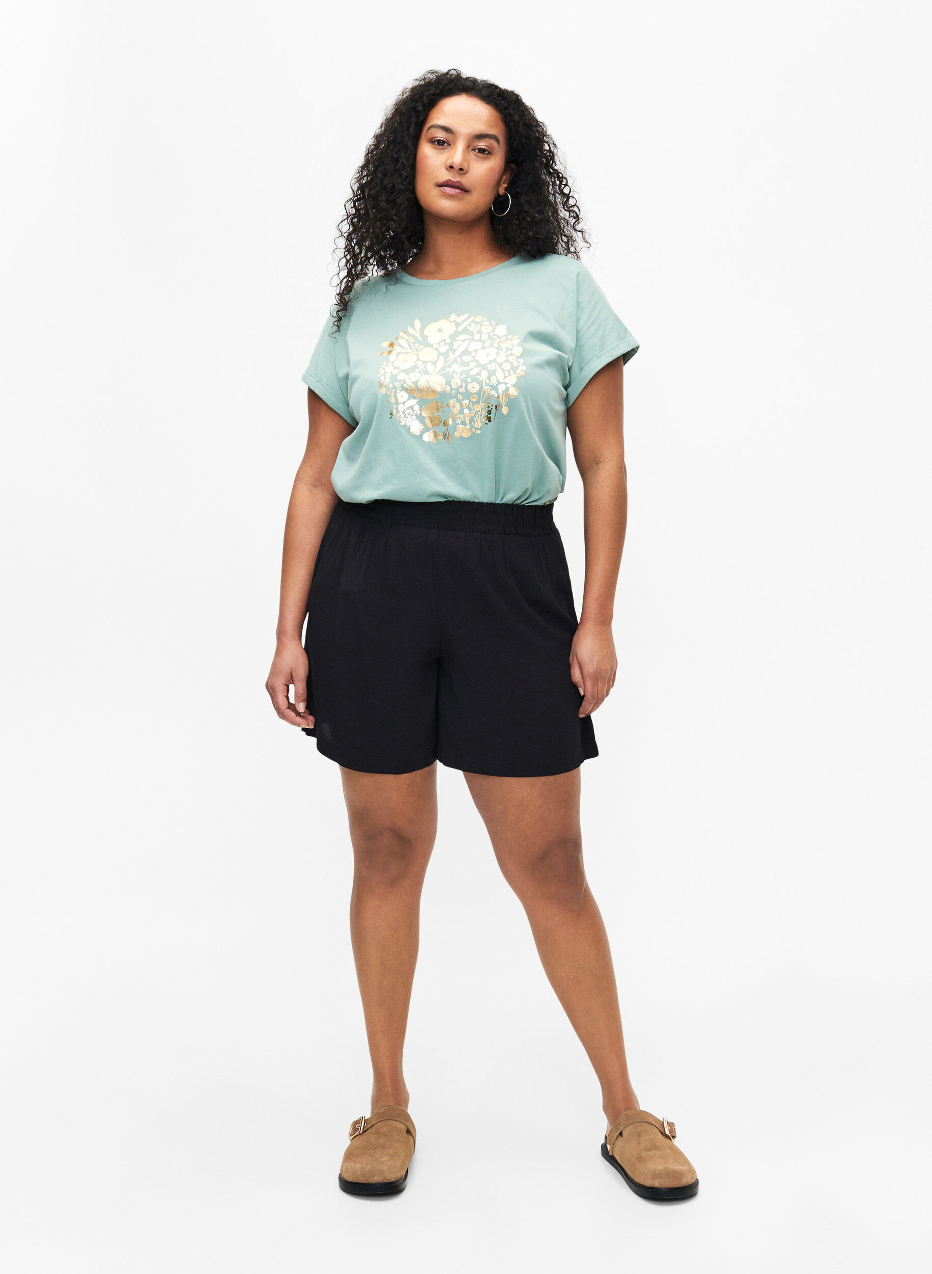 Zizzi T-shirt i ekologisk bomull med guldtryck, Ch.Green Gold Flower, Model image number 2