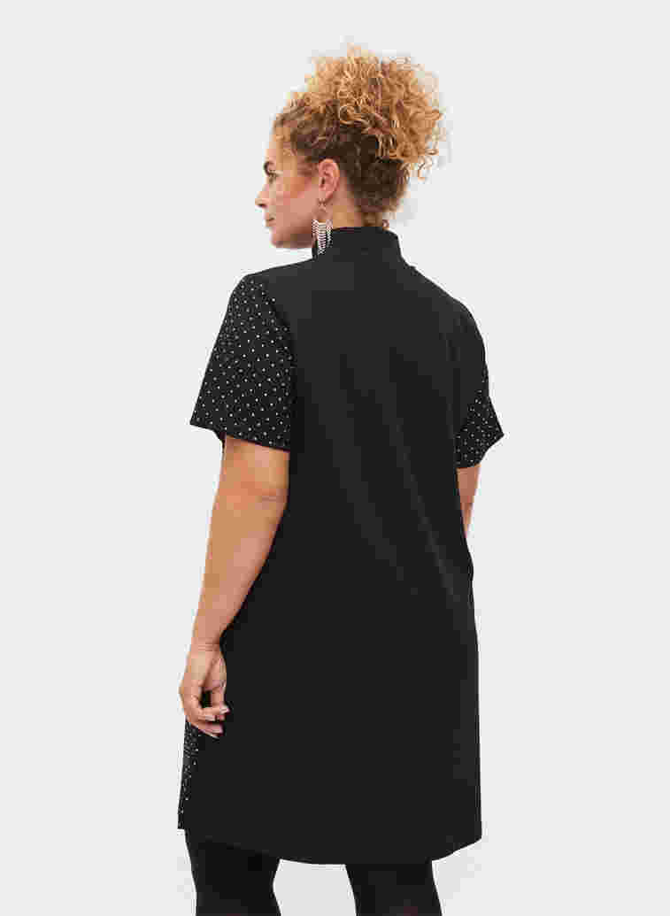 Kortärmad klänning med pärlor, Black, Model image number 1
