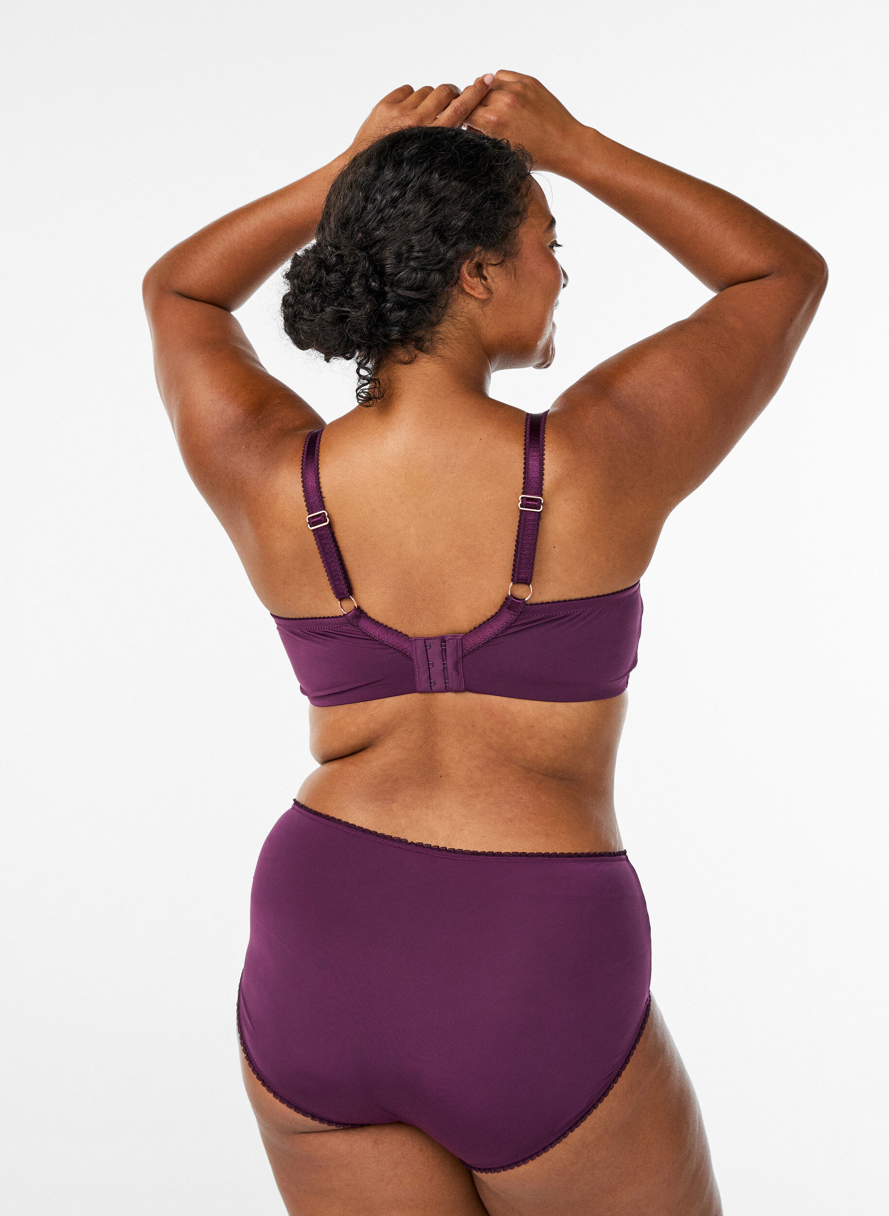 Zizzi Vadderad BH med blombroderi, Lila, Model image number 2