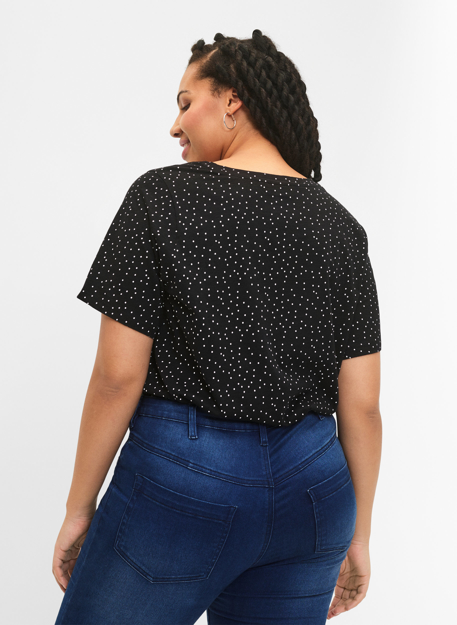 Zizzi T-shirt i ekologisk bomull med prickar, Svart, Model image number 2