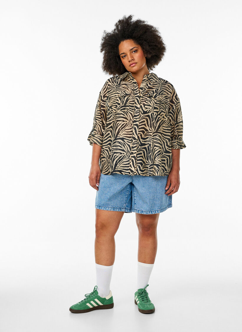 Löst sittande skjorta med djurmönster och bröstfickor, Svart, Model image number 1