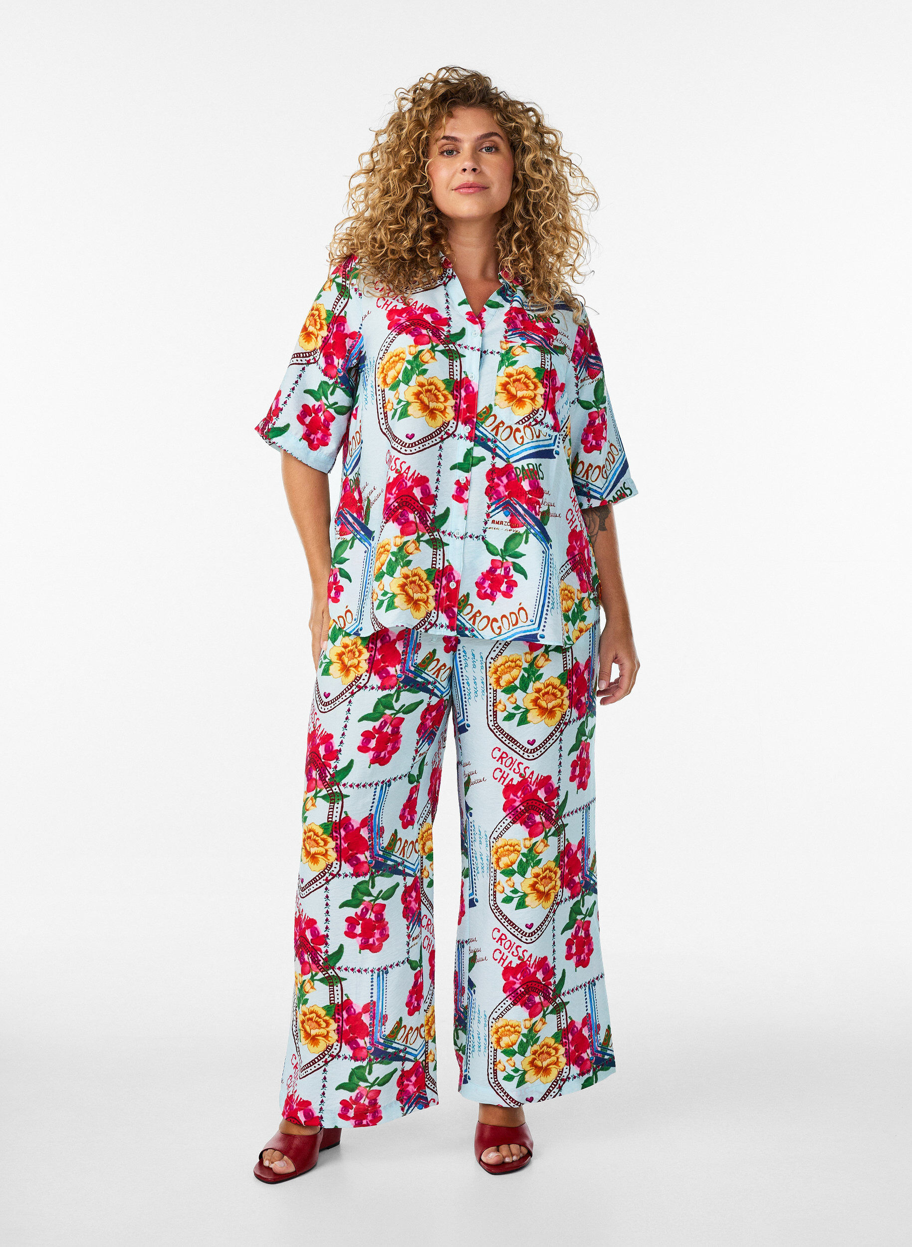 ZizziSkjortblus med armb&aring;gsl&aring;nga &auml;rmar och f&auml;rgglatt m&ouml;nster, Bl&aring;, Model image number 1