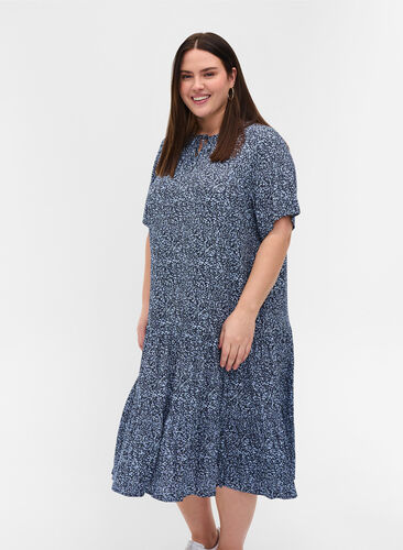 Kortärmad viskosklänning med mönster, Blue Flower Mix, Model image number 0
