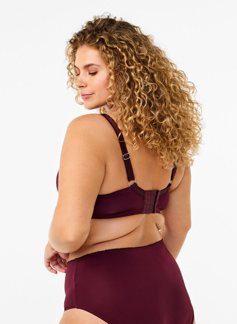 Vadderad bh med blommig brodyr, Mörk Bordeaux, Model image number 1