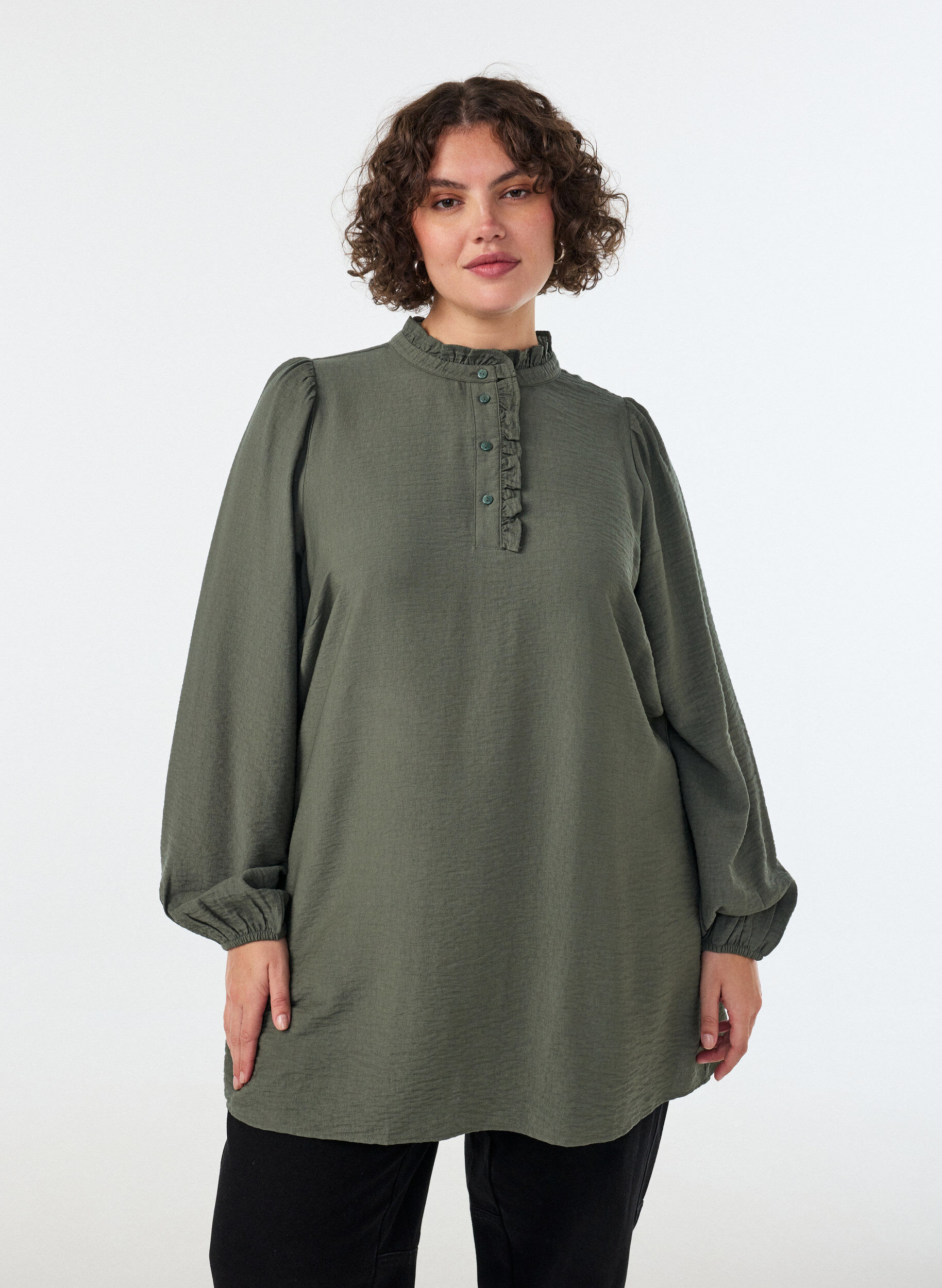 ZizziTunika i viskos med volanger och knappar, Gr&ouml;n, Model image number 0