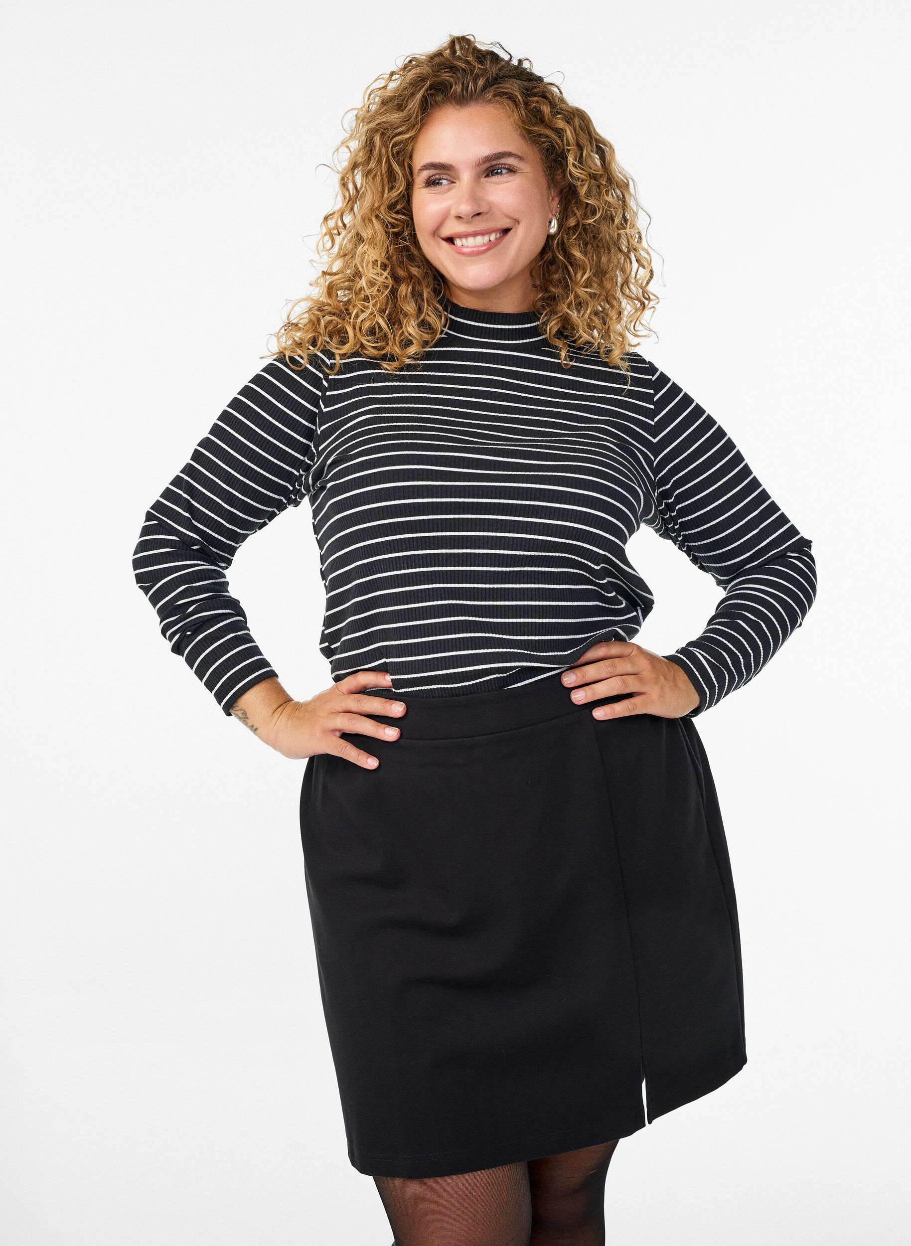 Kort jerseykjol med slits, Svart, Model