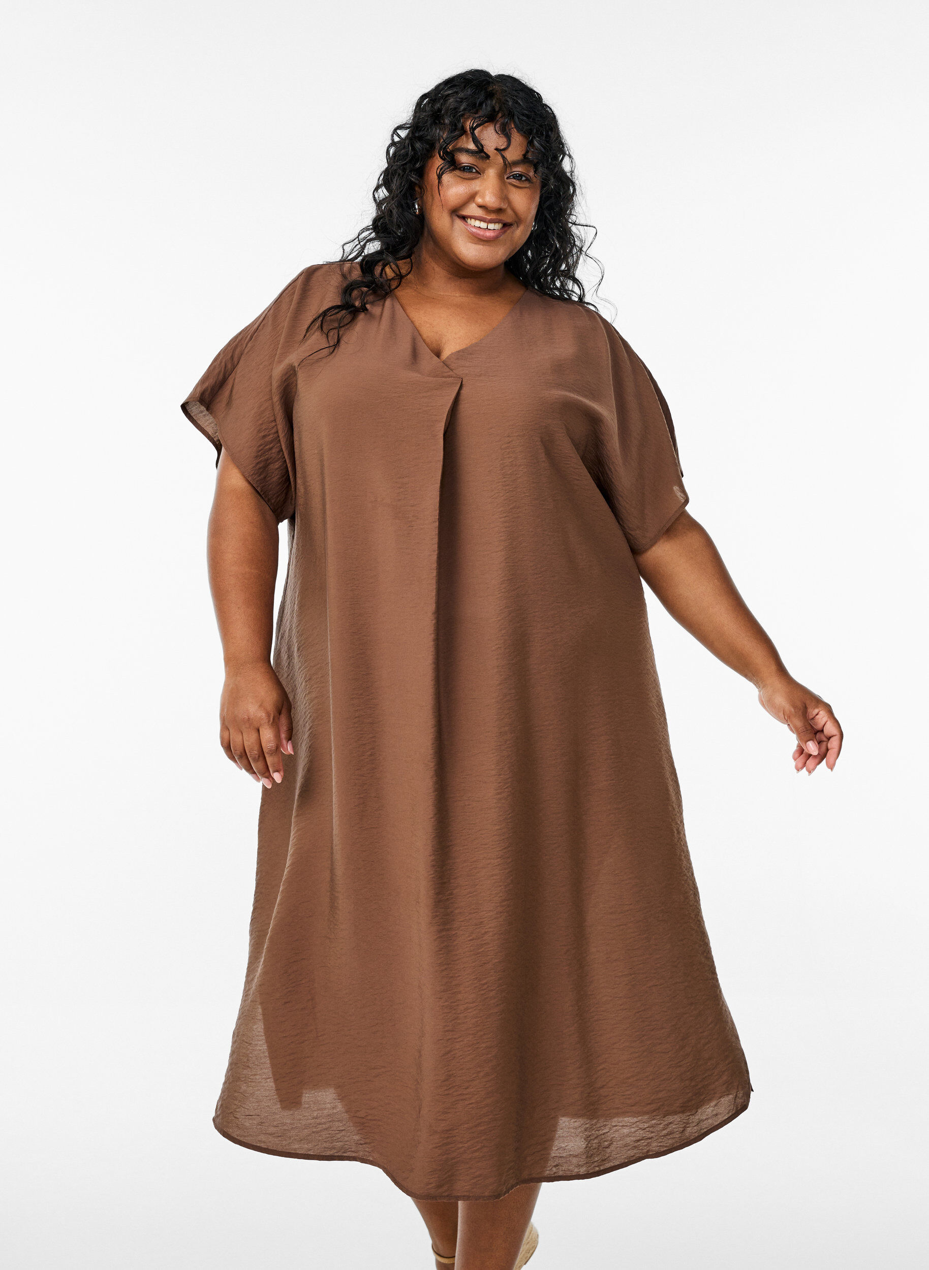 ZizziKl&auml;nning med v-ringning i viskos, Brun, Model image number 0