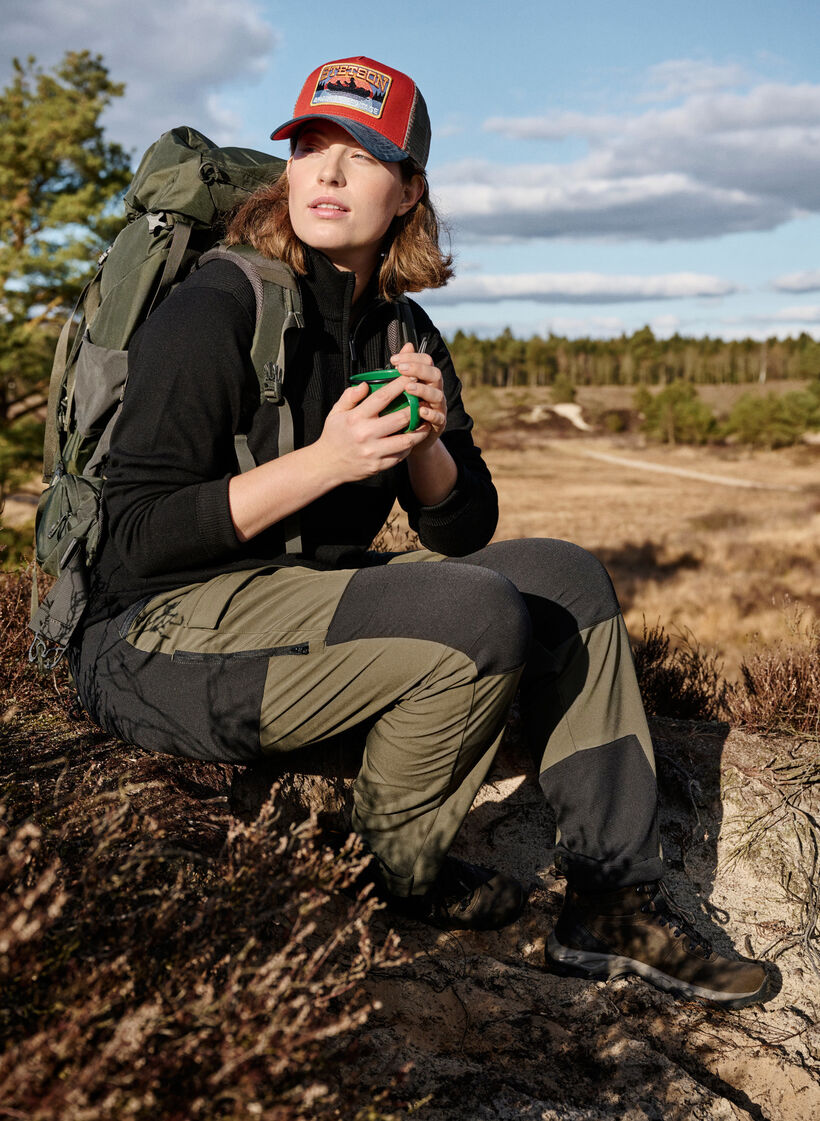 Vattenavstötande vandringsbyxor med fickor, Forest Night, Image image number 0