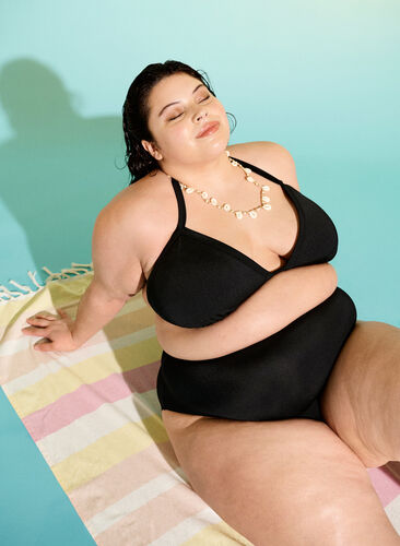 Enfärgad triangelformad bikini, Black, Image image number 0