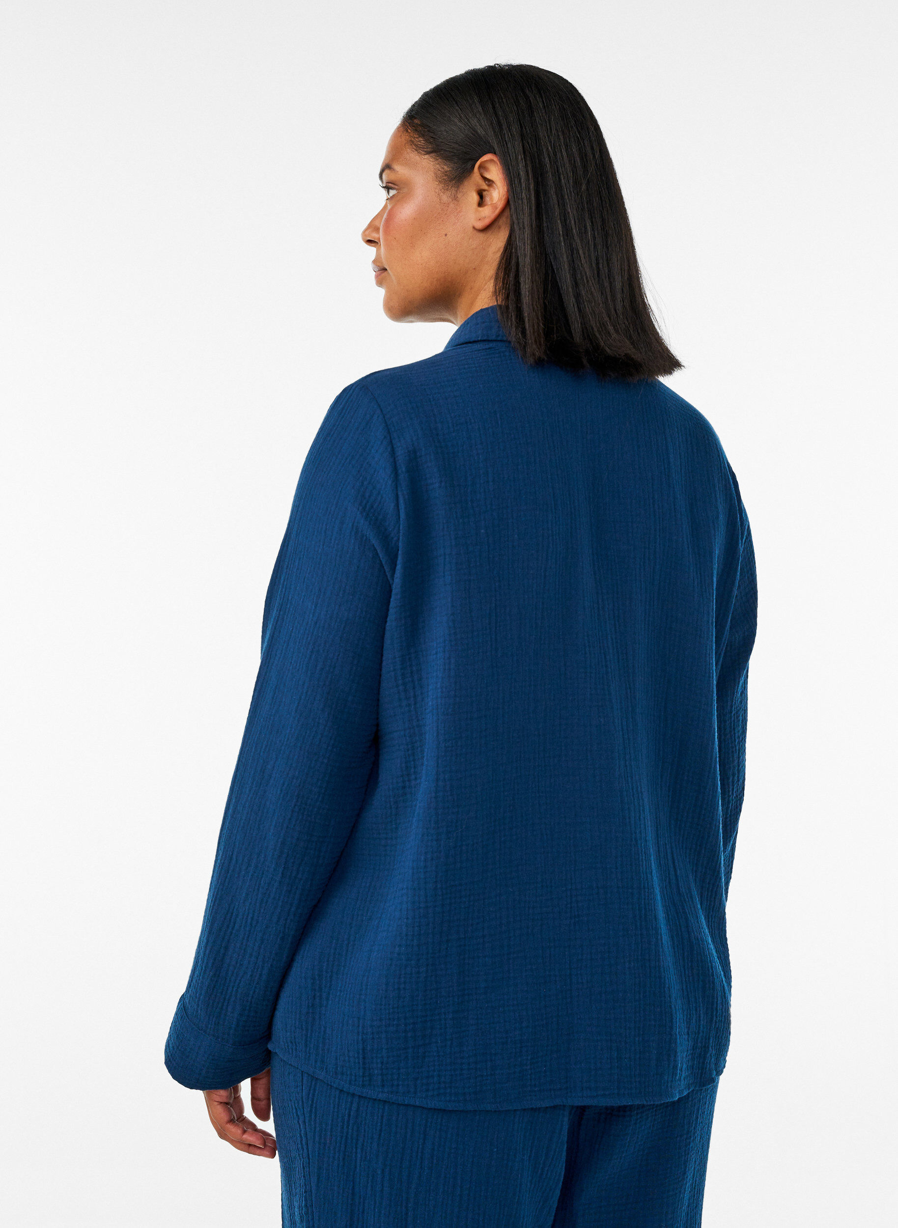 ZizziNattskjorta i bomullsmuslin med l&aring;nga &auml;rmar, Bl&aring;, Model image number 2