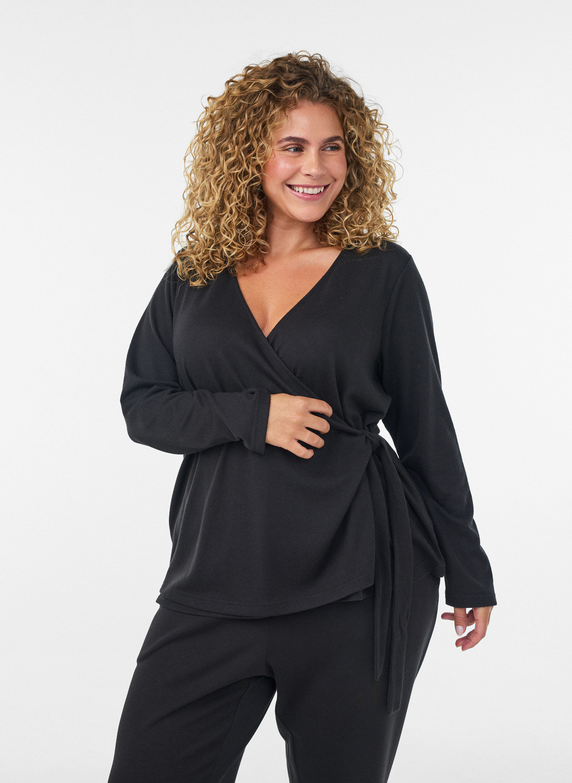 ZizziOmlottblus i jersey med knytning, Svart, Model image number 0