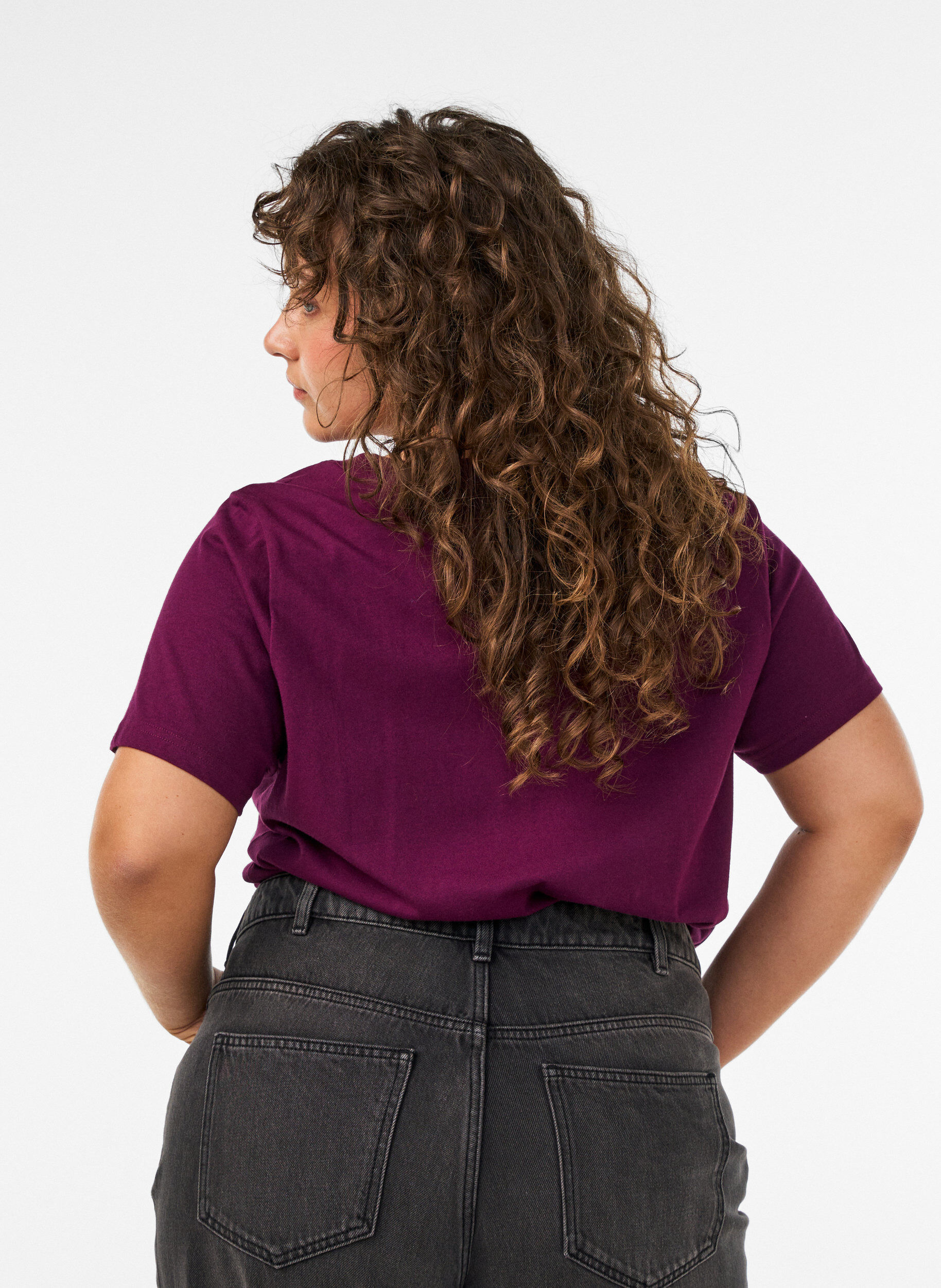ZizziT-shirt i ekologisk bomull med velourtext, Lila, Model image number 2
